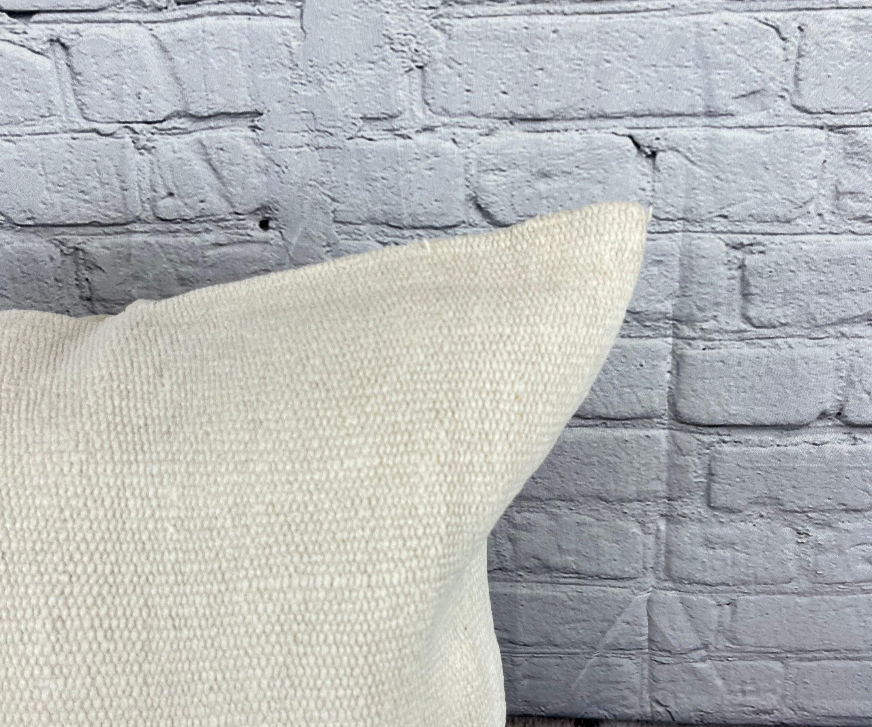 20 x 20 Hemp Türkisches Kissen, natürliches grauweißes Kissen, Kissenbezug #6532 (Handgeknüpft) im Angebot