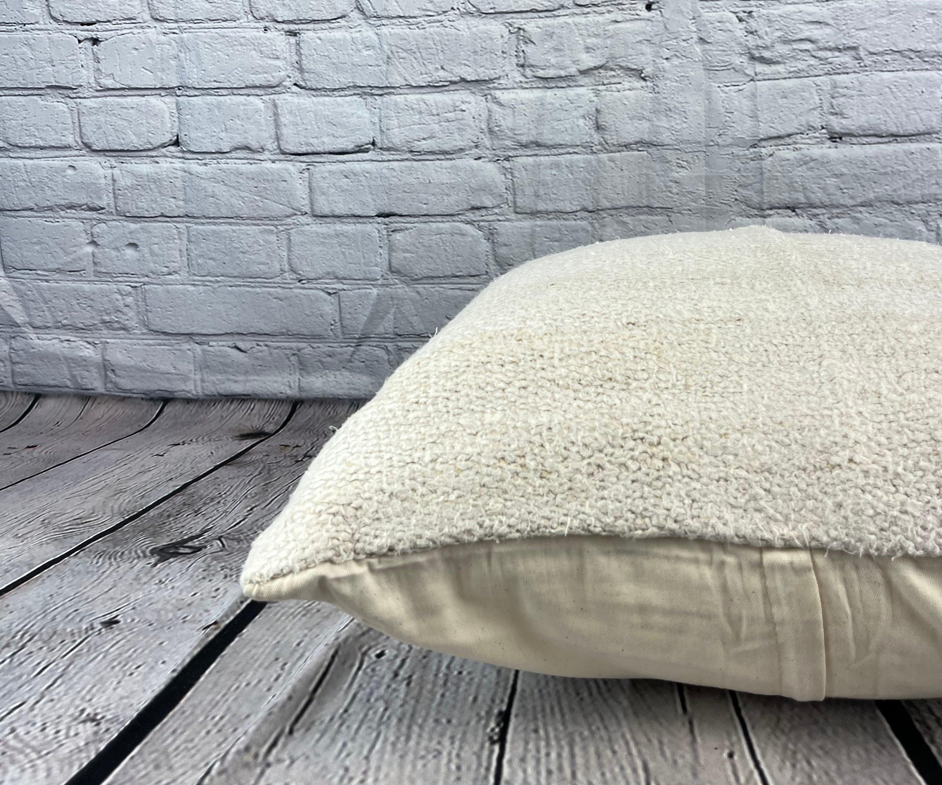 20 x 20 Hemp Türkisches Kissen, natürliches grauweißes Kissen-Kissen, Kissenbezug #6543 im Zustand „Neu“ im Angebot in Houston, TX