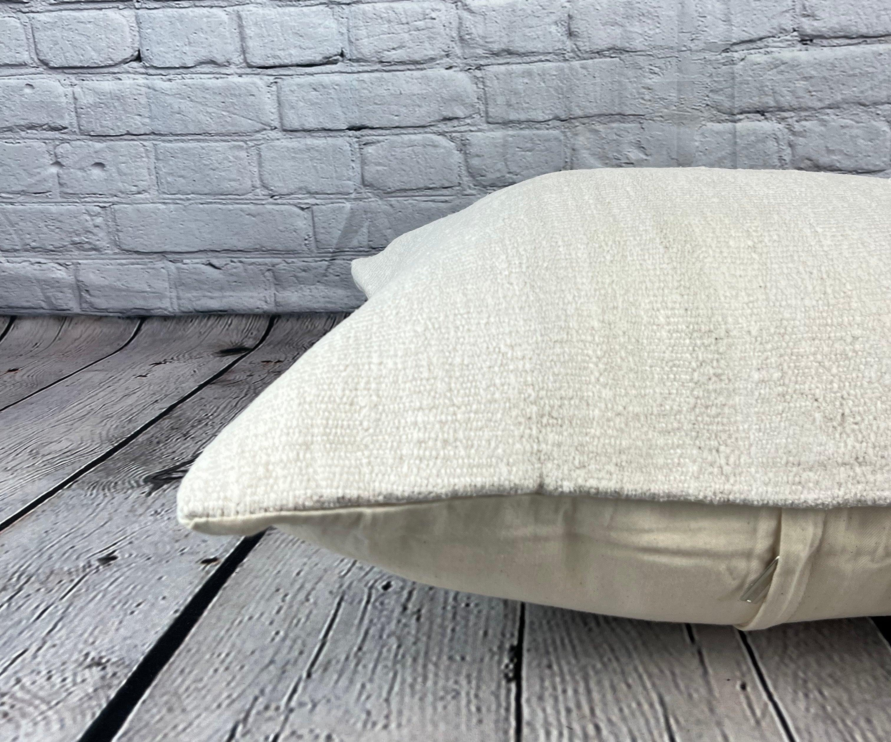 Annodato a mano Cuscino turco in canapa 20 x 20 Nature grigio-bianco Copricuscino #6546 in vendita
