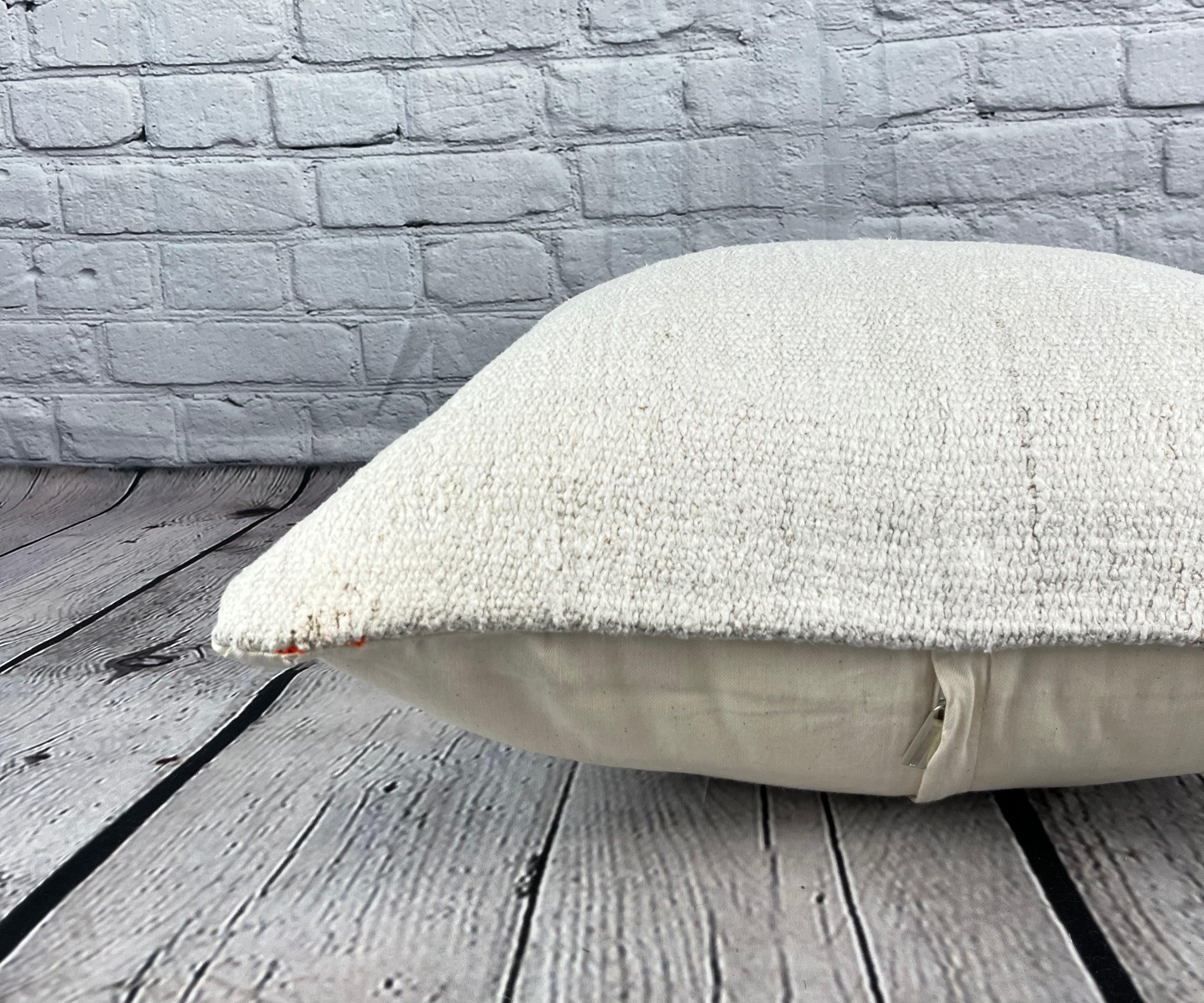 Noué à la main Coussin de coussin turc à ourlet 20 x 20, blanc naturel grisâtre, couvercle de coussin n°6554 en vente
