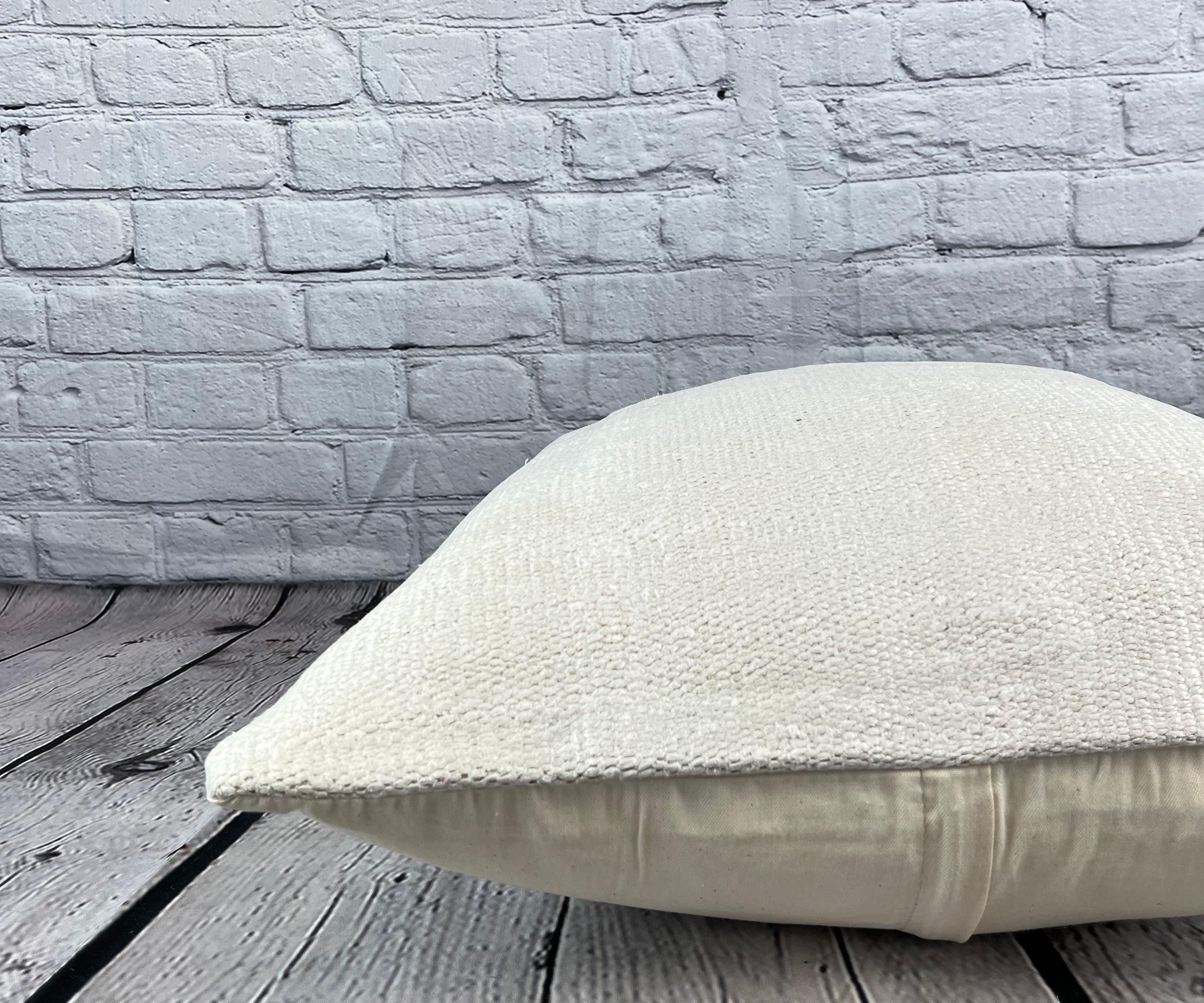 Noué à la main Coussin de coussin turc à ourlet 20 x 20, blanc naturel grisâtre, couvercle de coussin n°6584 en vente
