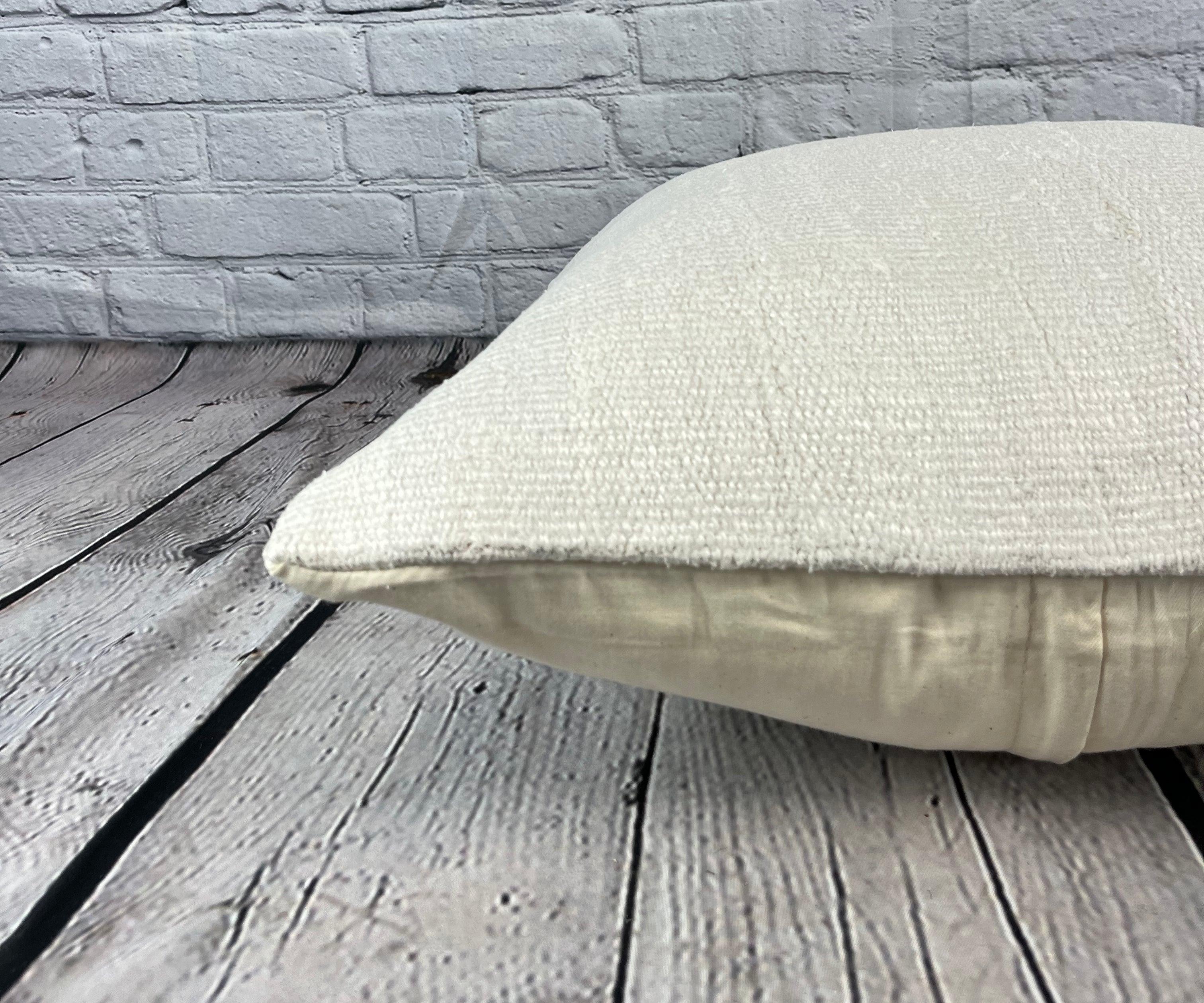Noué à la main Coussin de coussin turc à ourlet 20 x 20, blanc naturel grisâtre, couvercle n° 6586 en vente