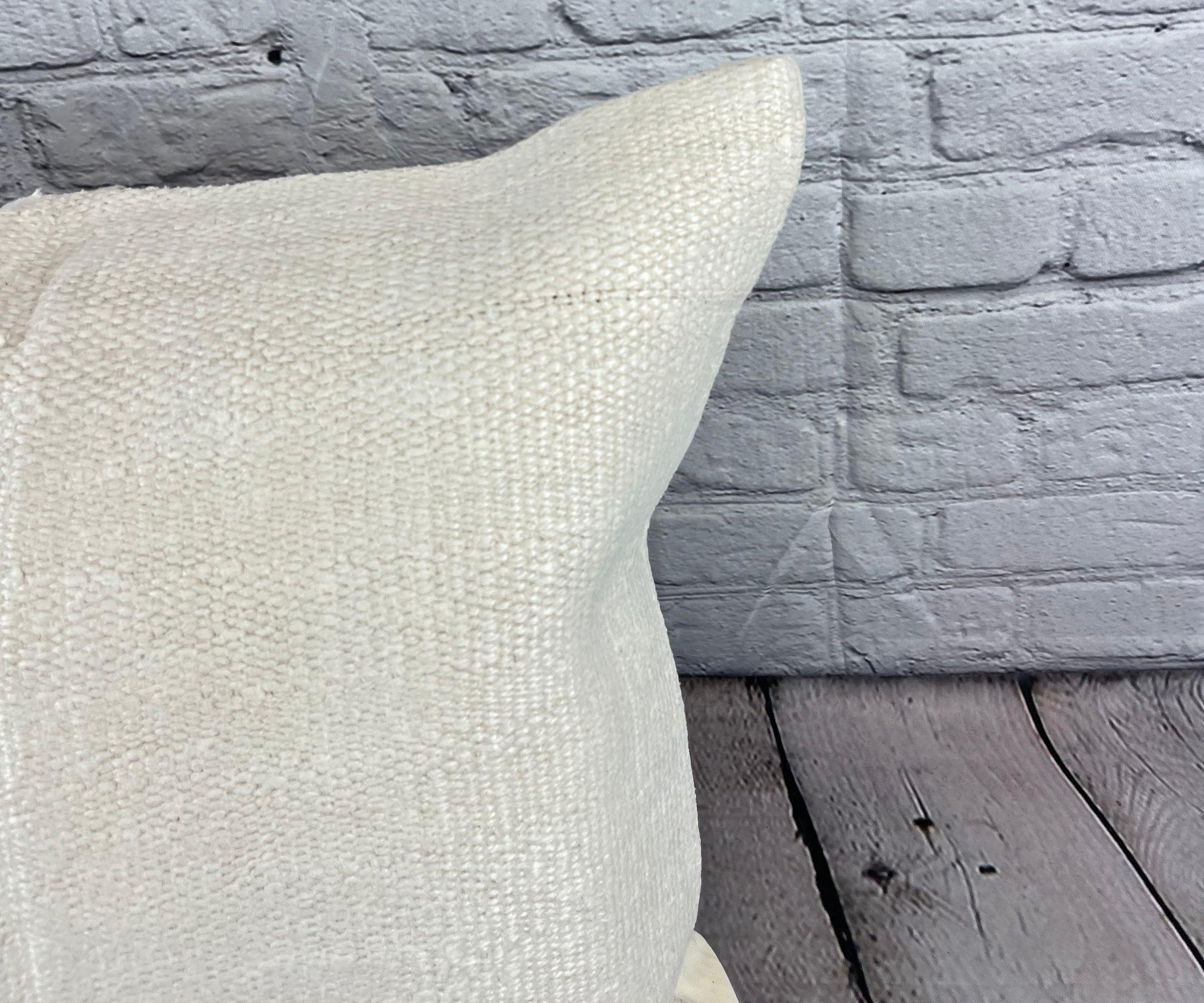 Turc Coussin de coussin turc à ourlet 20 x 20, blanc naturel grisâtre, couvercle n° 6596 en vente