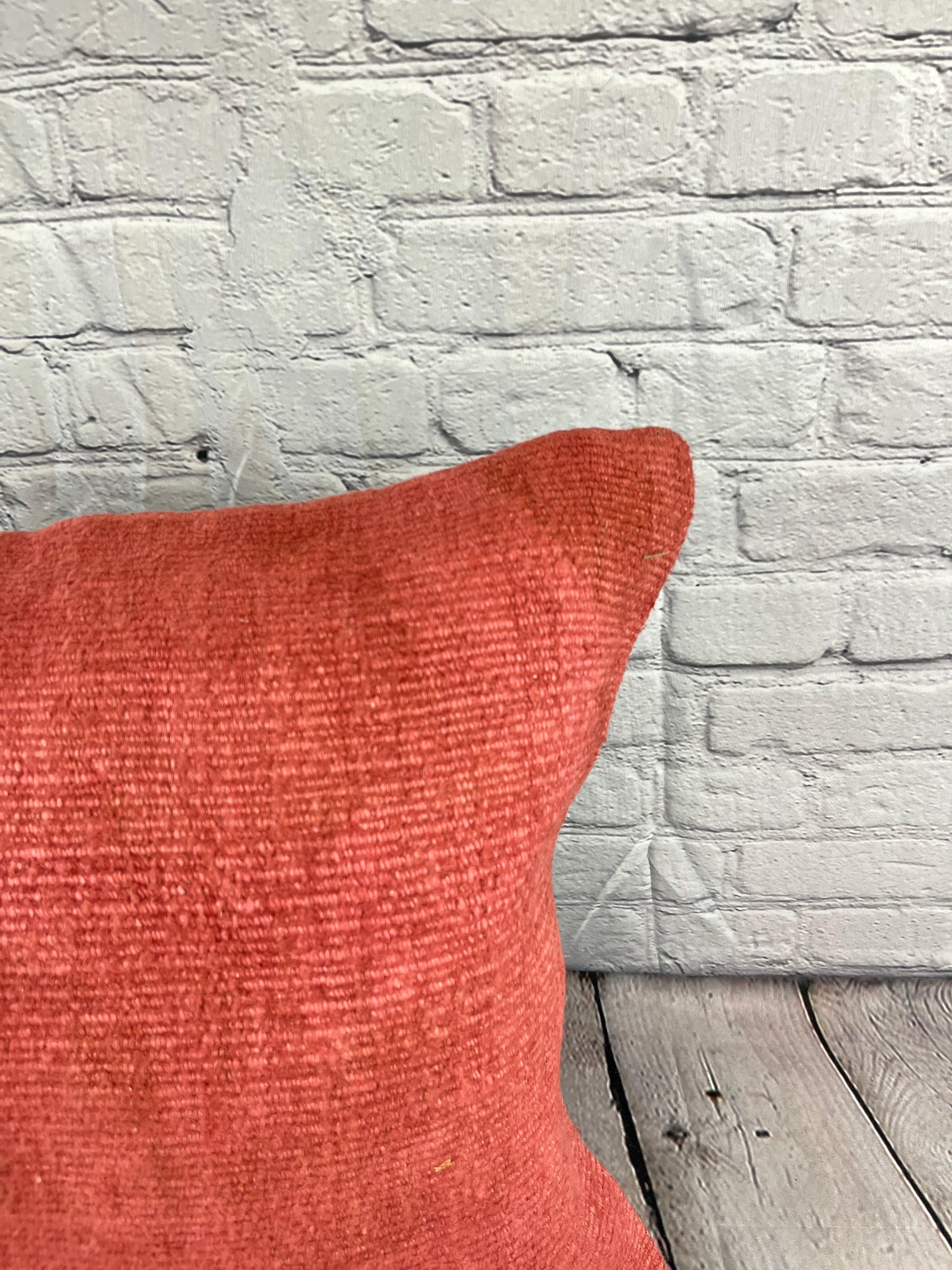 20 x 20 Hemp Türkisches Kissen, natürliches rosa-rotes Kissen, Kissen-Kissenbezug #6457 (Handgeknüpft) im Angebot