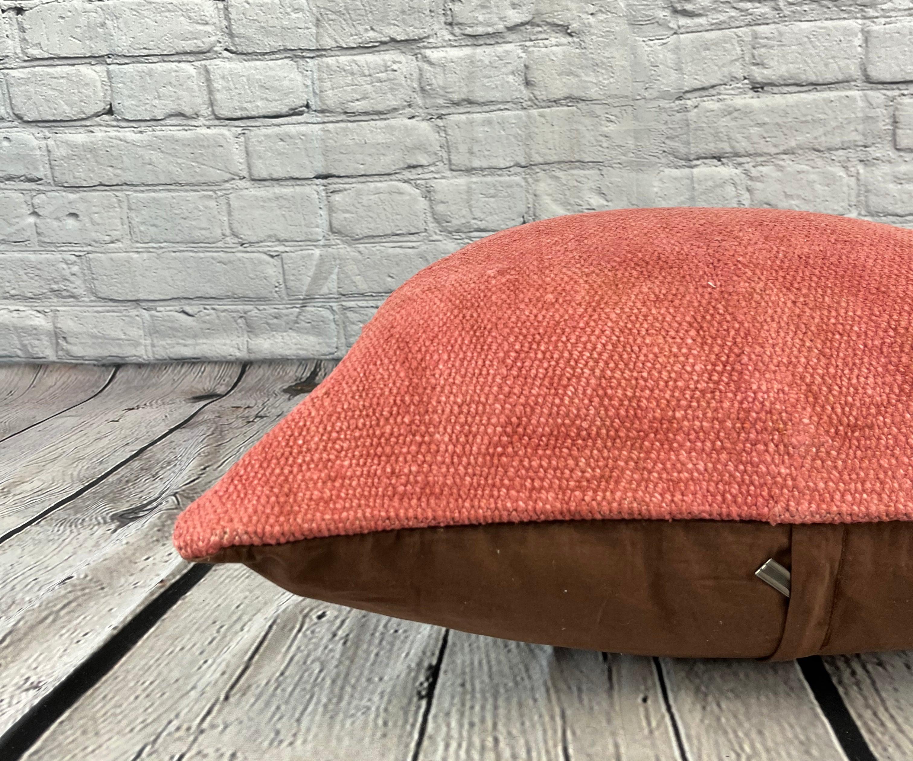 Noué à la main Coussin de coussin turc à ourlet 20 x 20 rouge rosé naturel, couvercle de coussin n° 6465 en vente