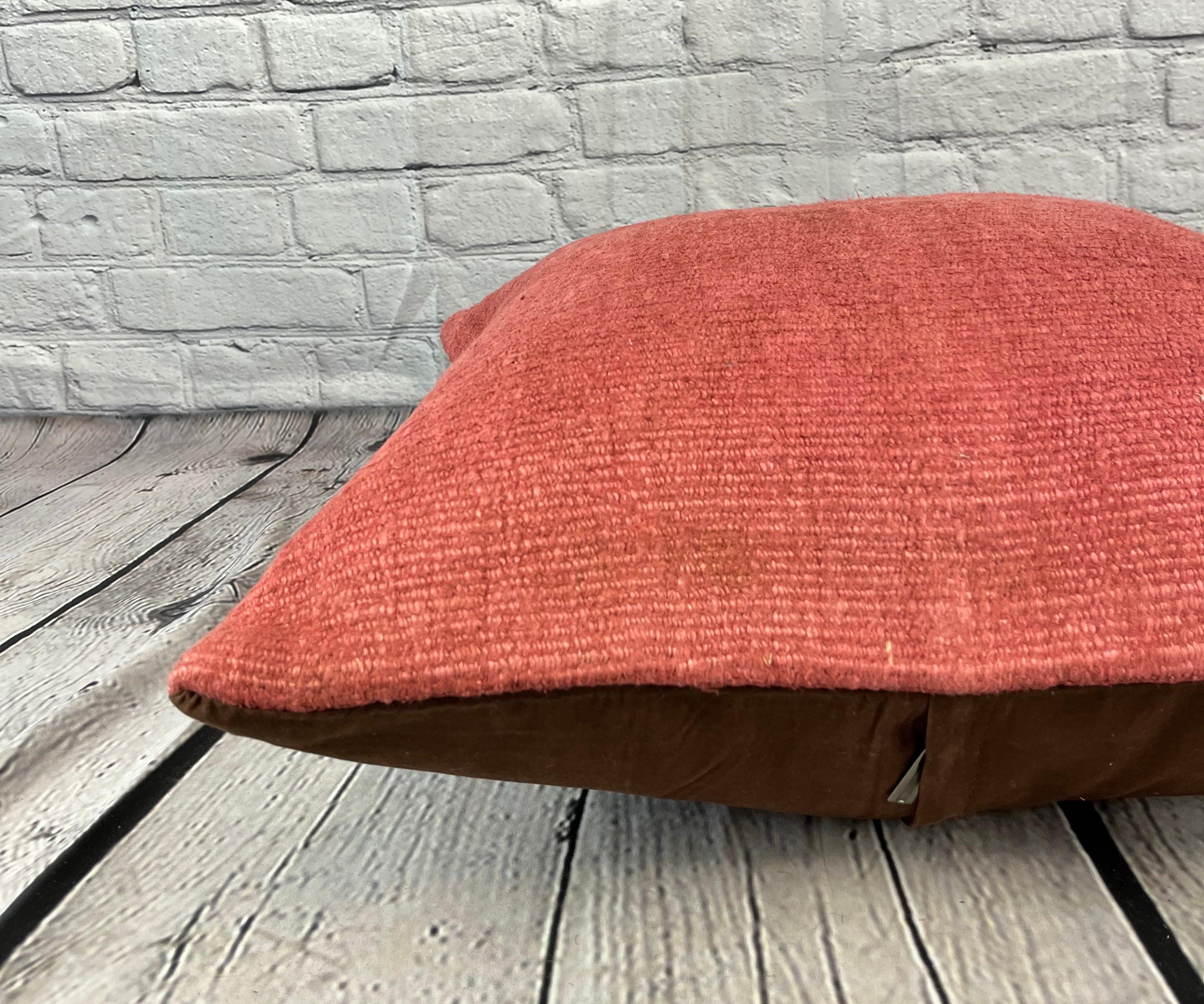 20 x 20 Hemp Turkish Cushion Natural Pinkish Red Pillow Cushion Cover #6466 In New Condition For Sale In Houston, TX