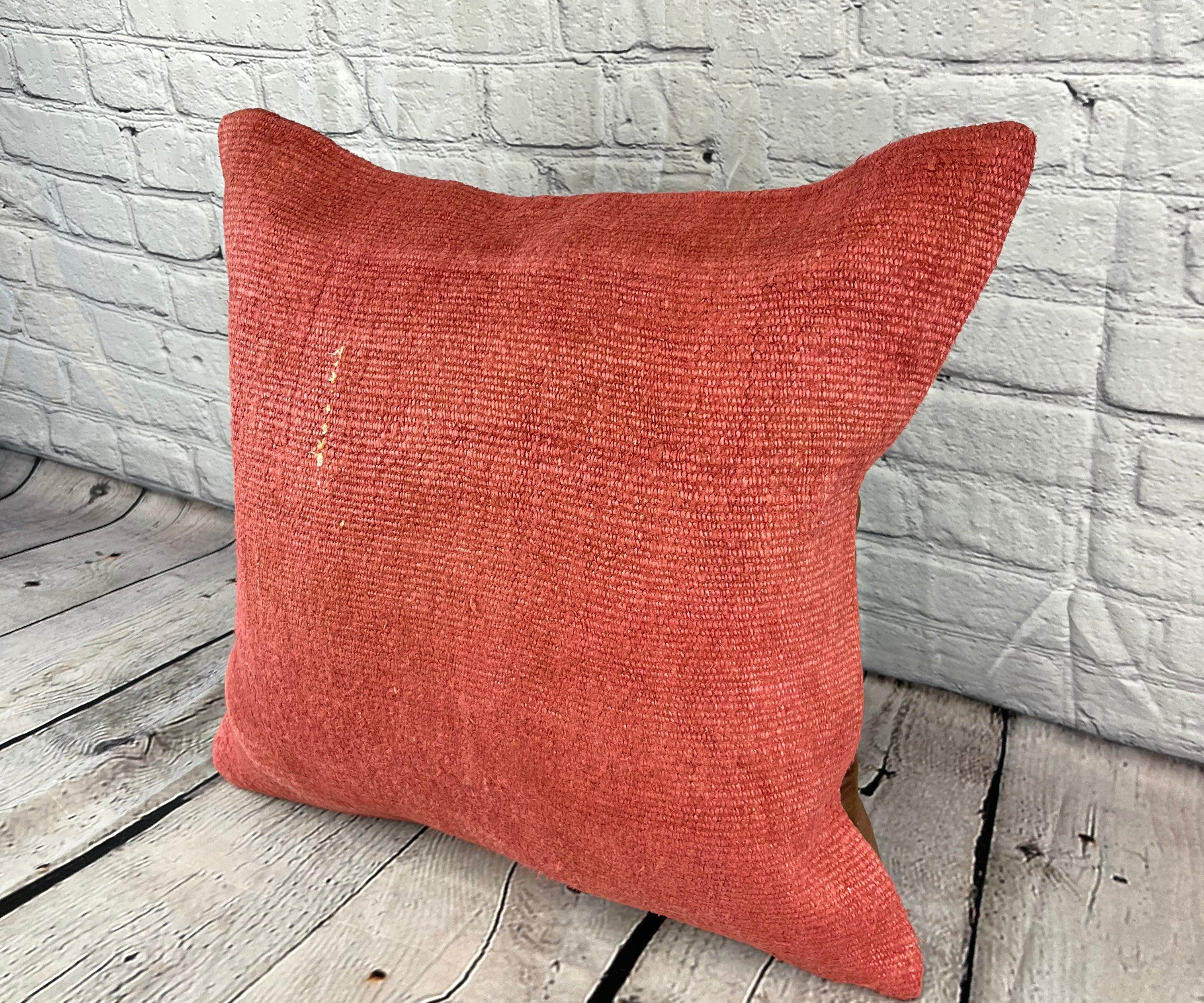 20 x 20 Hemp Pillow Turkish Cushion Natural Pinkish Red Pillow Cushion Cover #6467 Élevez votre décoration intérieure avec notre Hemp Pillow Turkish Cushion. Cette exquise housse de coussin, méticuleusement tissée à la main, ajoute une touche