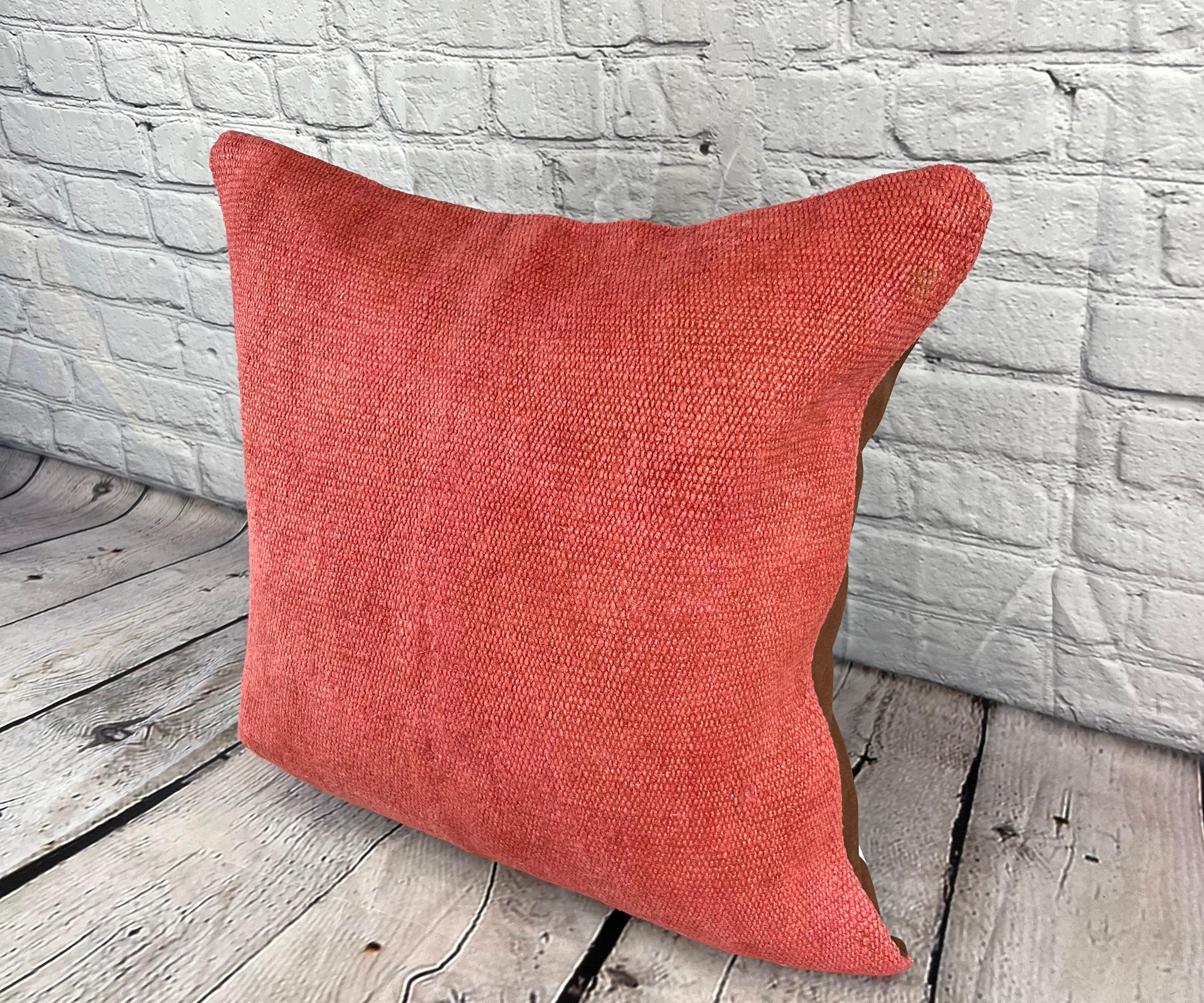 20 x 20 Hanf Kissen Türkisches Kissen Natural Pinkish Red Pillow Kissenbezug #6475 Erhöhen Sie Ihr Zuhause mit unserem Hanf Kissen Türkisches Kissen. Dieser exquisite, sorgfältig handgewebte Kissenbezug verleiht jedem Raum einen Hauch von Eleganz