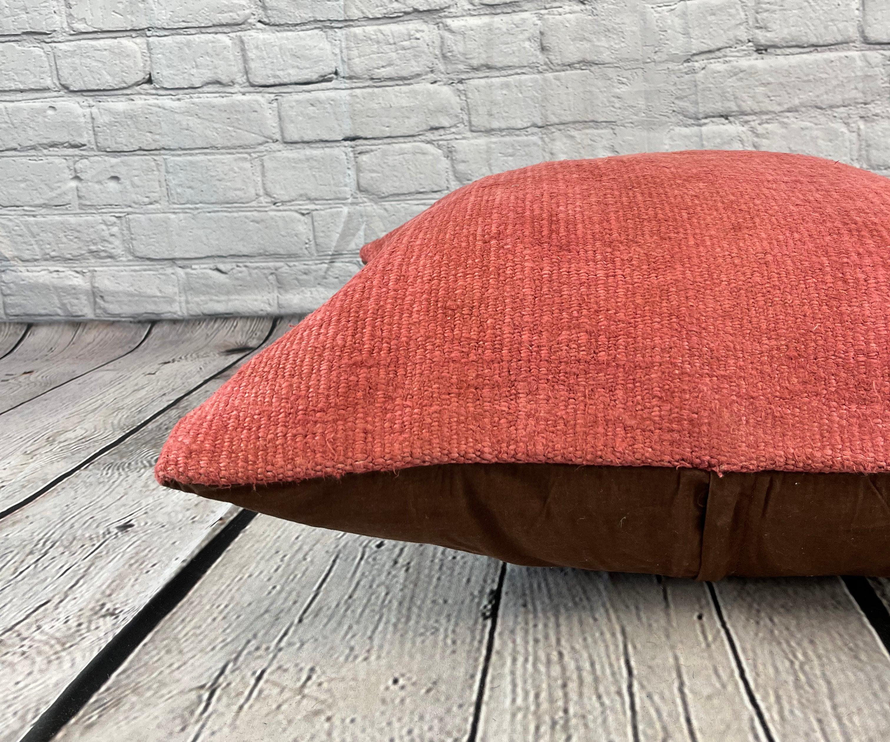 20 x 20 Hemp Turkish Cushion Natural Pinkish Red Pillow Cushion Cover #6476 In New Condition For Sale In Houston, TX