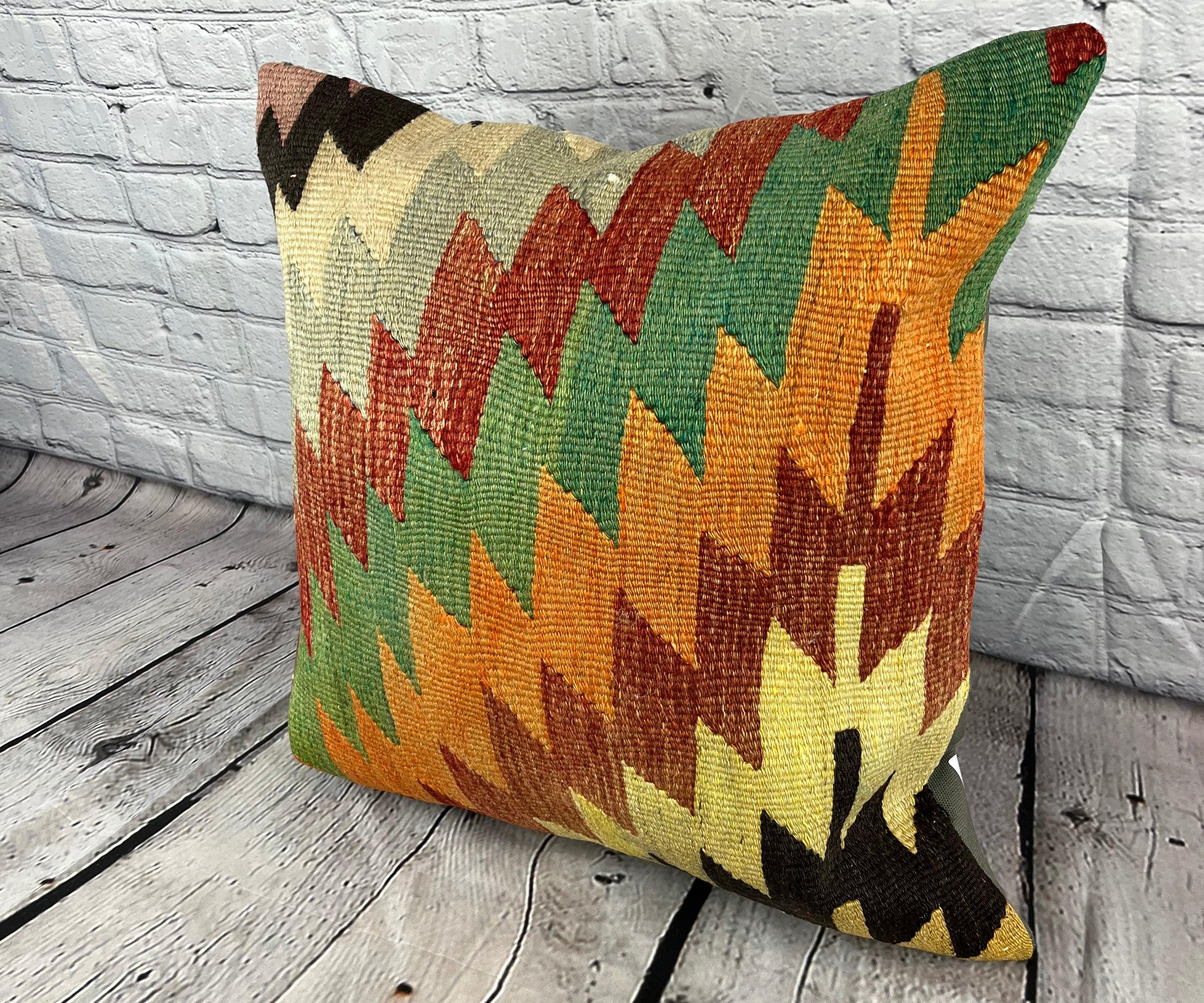 20 x 20 Kilim Pillow Turkish Cushion Natural Green Pillow Cushion Cover #6793 Verbessern Sie Ihr Zuhause mit unserem Kilim Pillow Turkish Kilim Cushion. Dieser exquisite, sorgfältig handgewebte Kissenbezug bringt einen Hauch von Eleganz und