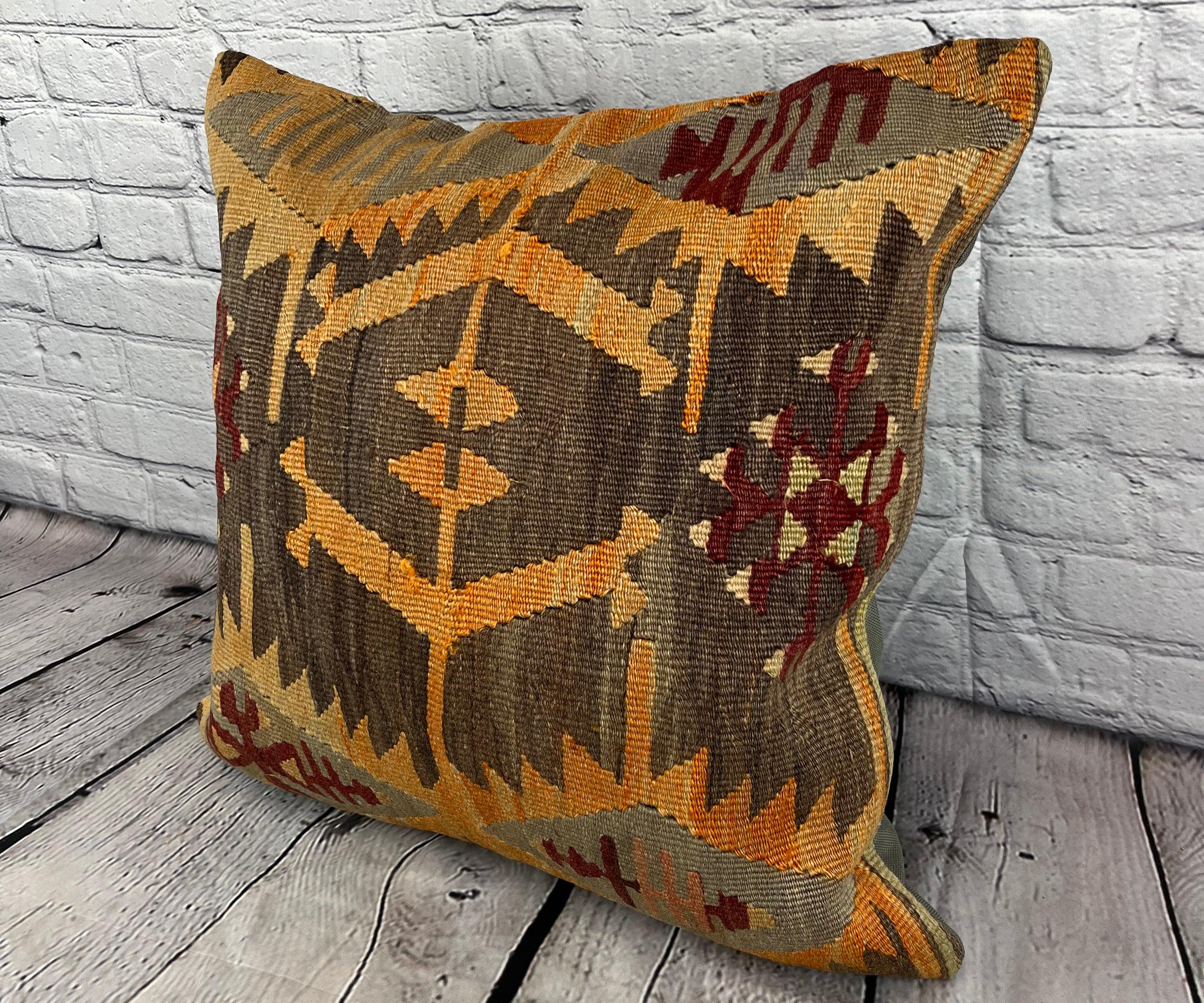 20 x 20 Kilim Pillow Turkish Cushion Natural Hemlock Pillow Cushion Cover #6729 Verschönern Sie Ihr Zuhause mit unserem Kilim Pillow Turkish Kilim Cushion. Dieser exquisite, sorgfältig handgewebte Kissenbezug bringt einen Hauch von Eleganz und