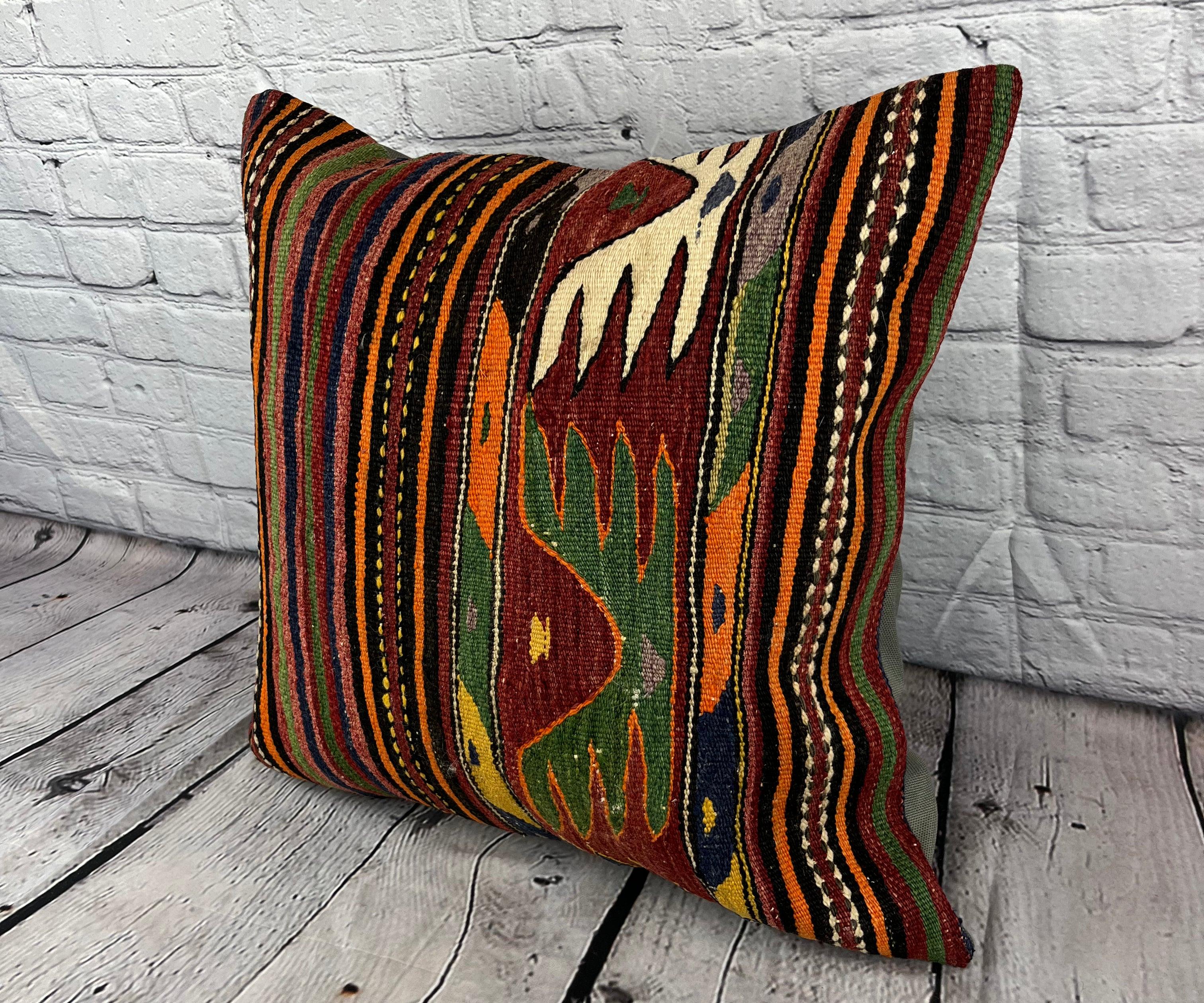 20 x 20 Kilim Kissen Türkisches Kissen Natürliches Anatolisches Nachtkissen Kissenbezug #6755 Verschönern Sie Ihr Zuhause mit unserem Kilim-Kissen Türkisches Kilim-Kissen. Dieser exquisite, sorgfältig handgewebte Kissenbezug bringt einen Hauch von