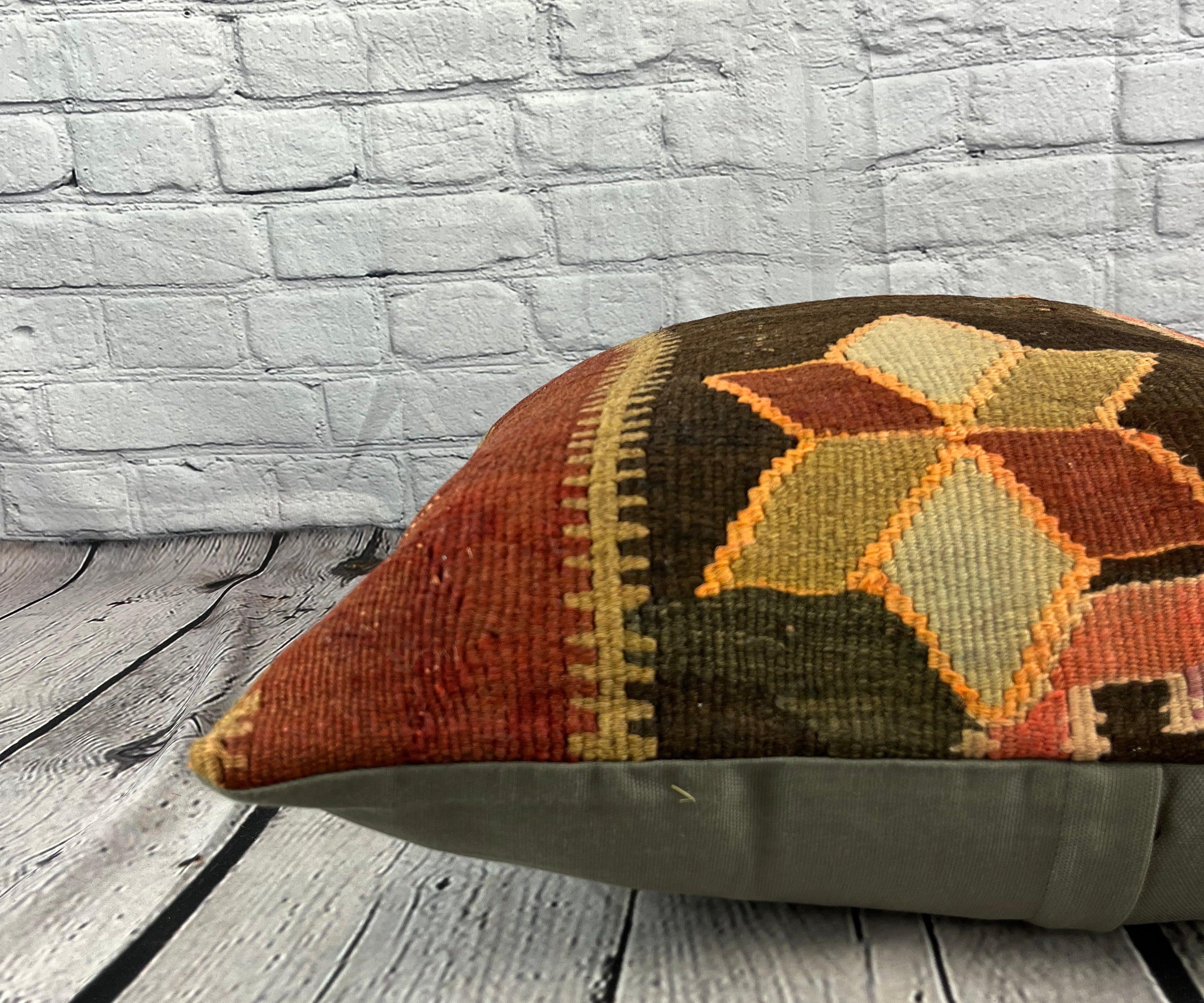 20 x 20 Kilim Turkish Cushion Natural Grand Bazaar Pillow Cushion Cover #6804 In New Condition For Sale In Houston, TX
