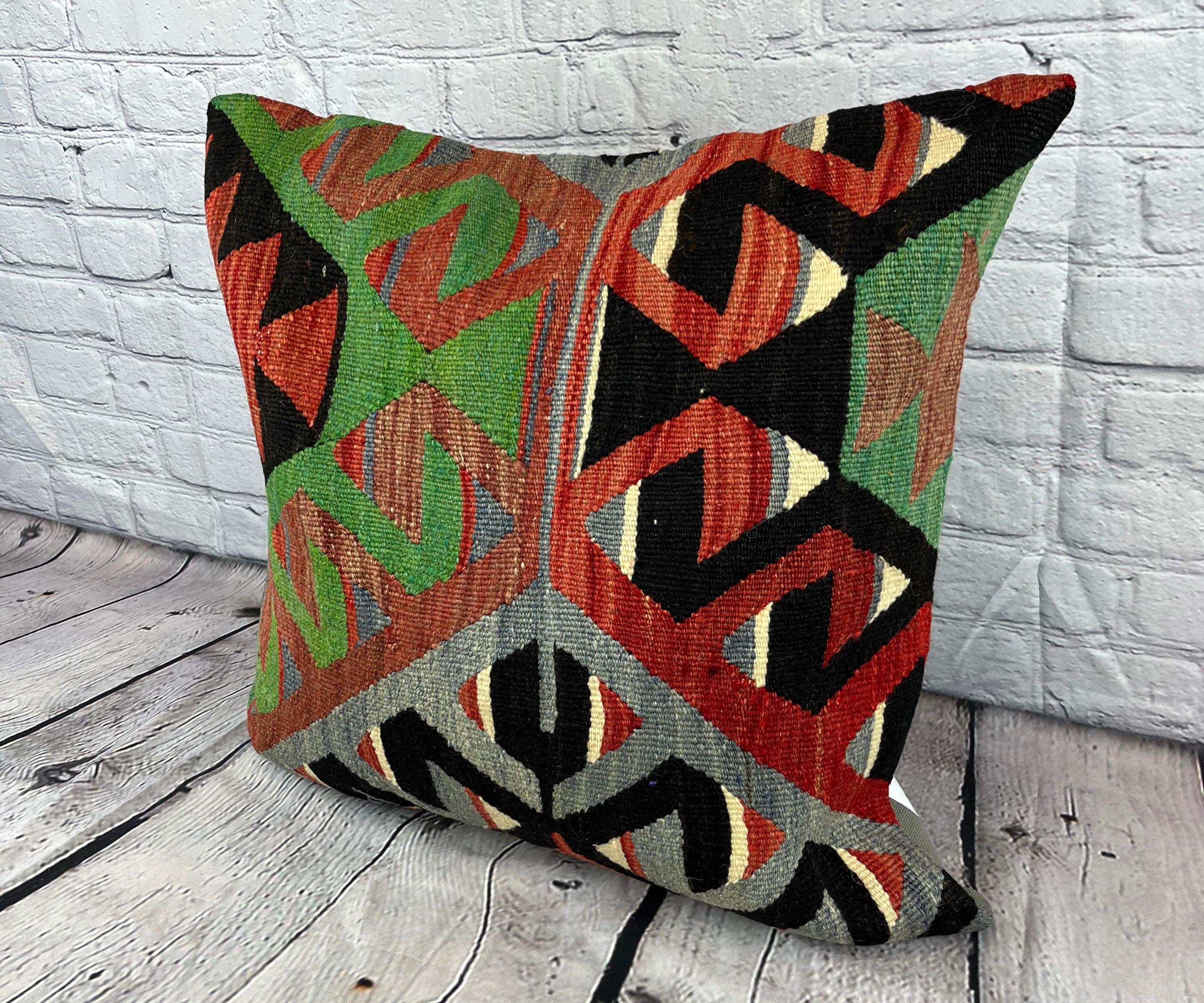 20 x 20 Kilim Pillow Turkish Cushion Natural Green Black Pillow Cushion Cover #6787 Améliorez votre décoration intérieure avec notre Kilim Pillow Turkish Kilim Cushion. Cette exquise housse de coussin, méticuleusement tissée à la main, apporte une