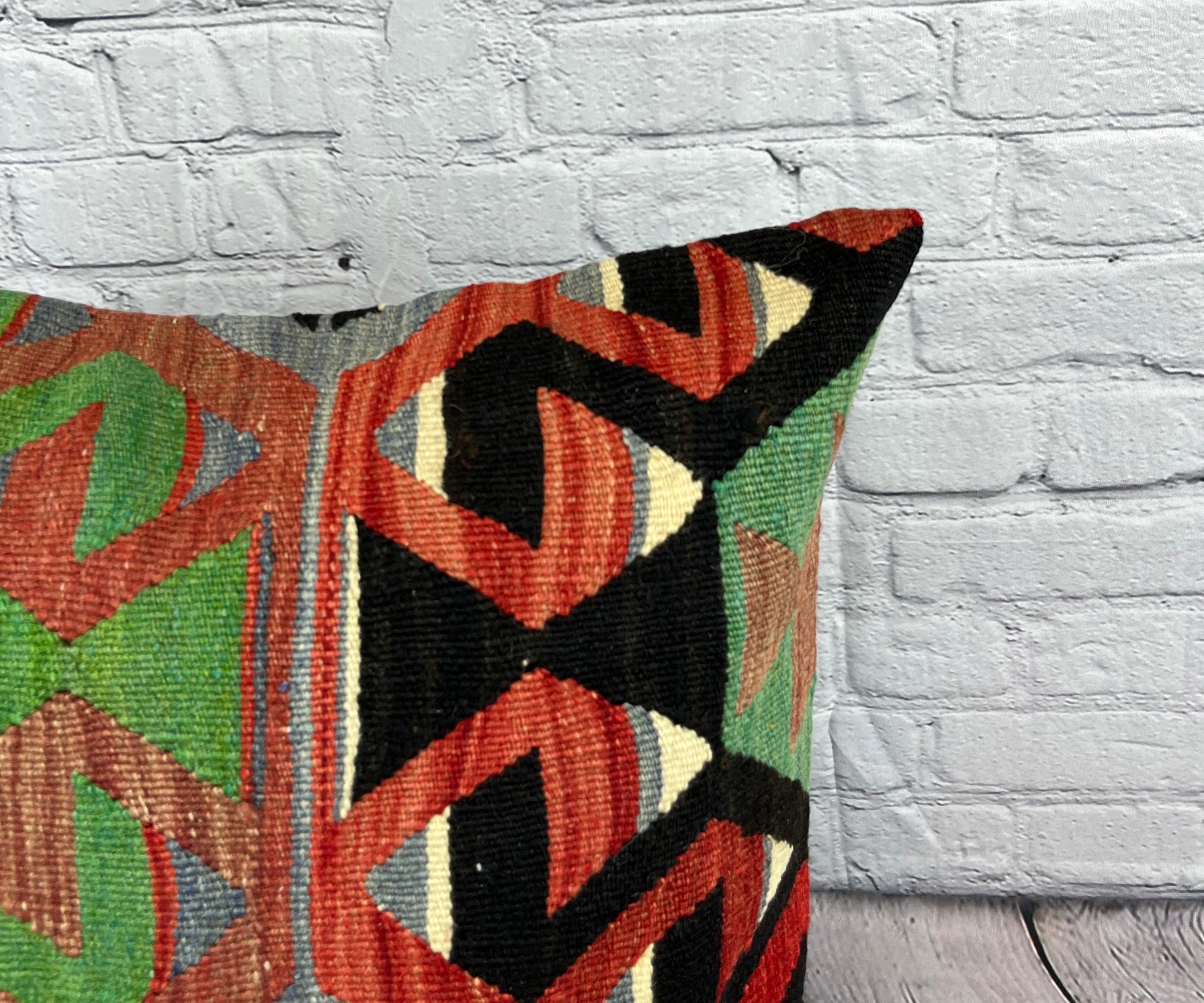 Turc 20 x 20 Kilim Turkish Cushion Natural Green Black Pillow Cushion Cover #6787 en vente