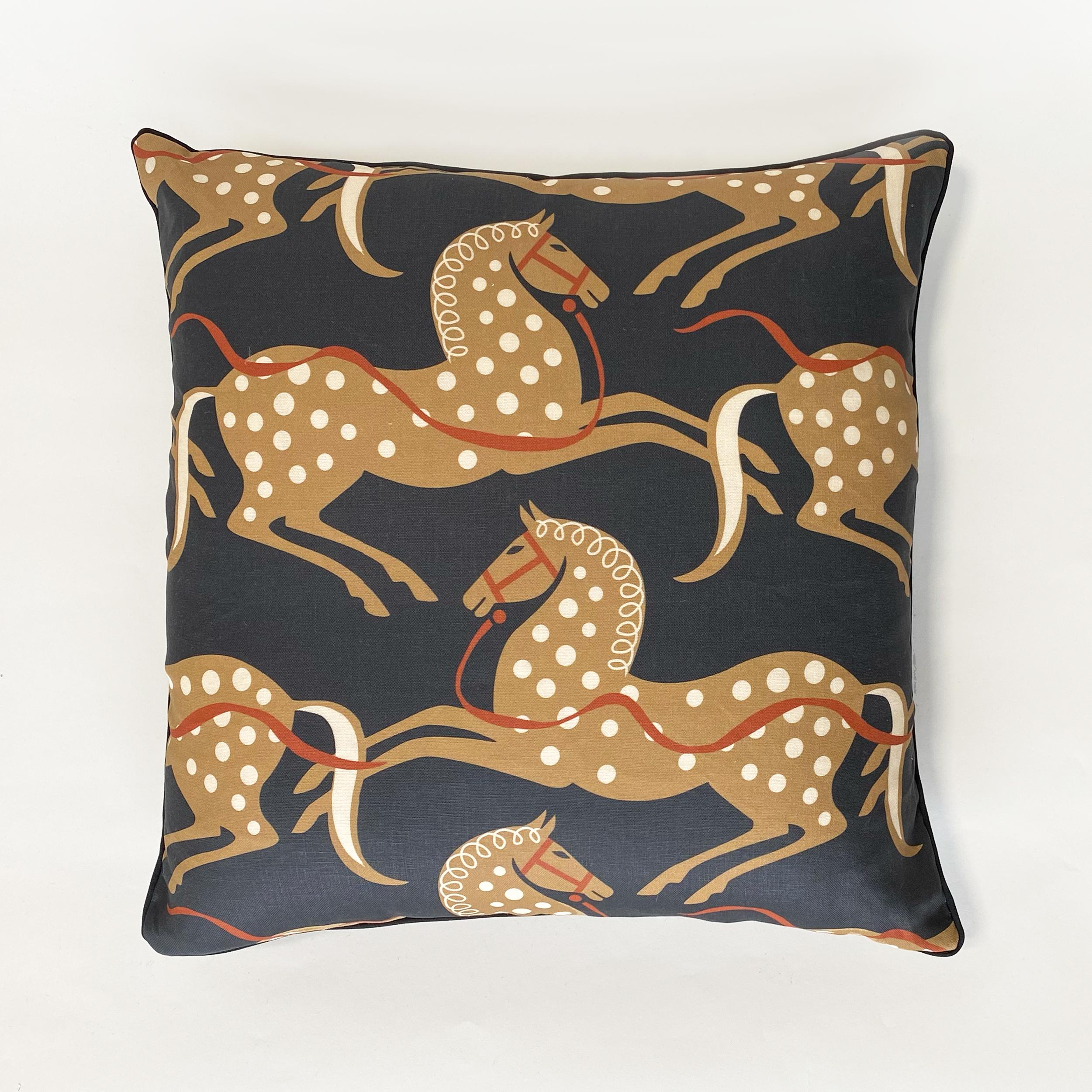 20 x 20 Linen Appalossa Printed Throw Pillow with Pattern by Tommi Parzinger For Sale 4