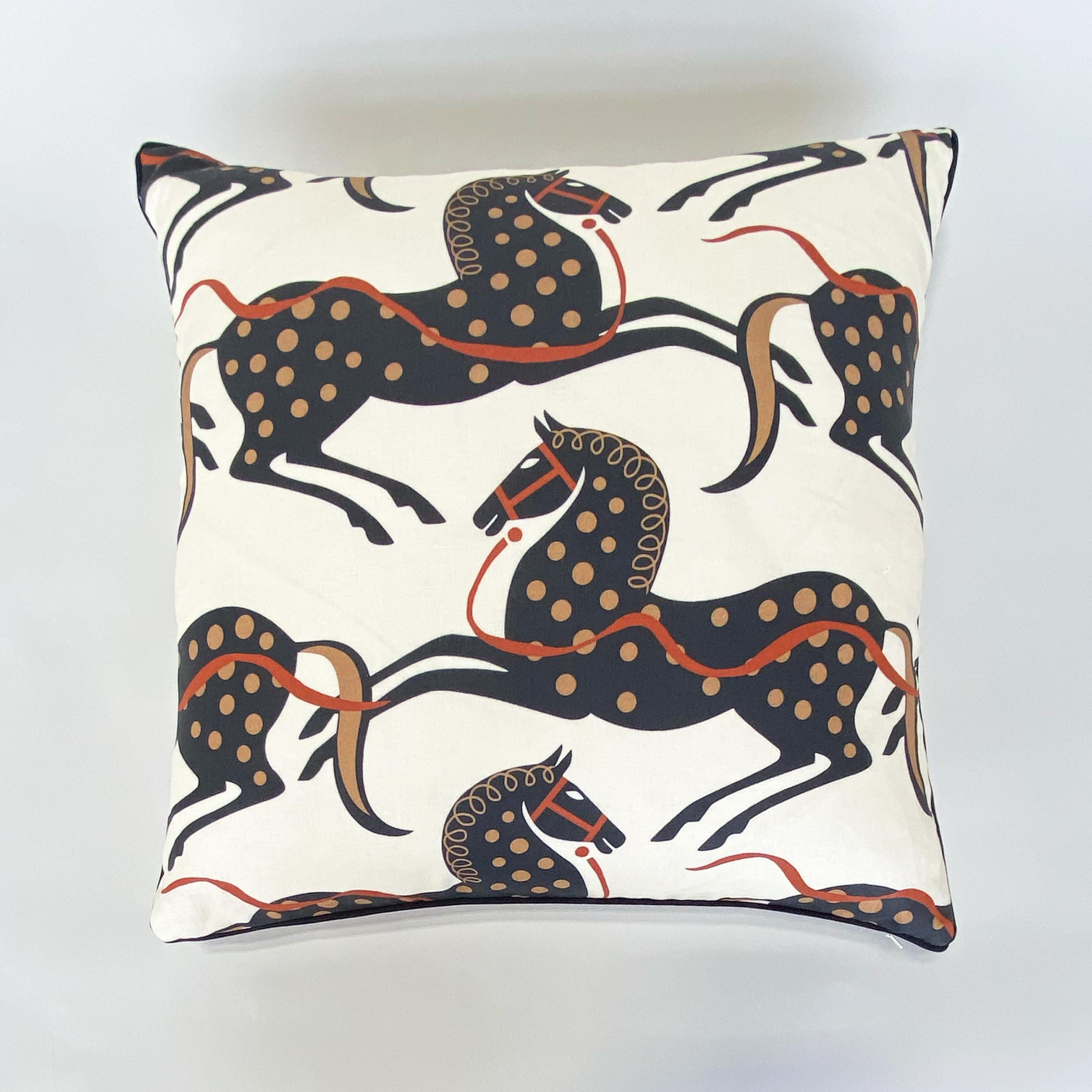 20 x 20 Linen Appalossa Printed Throw Pillow with Pattern by Tommi Parzinger For Sale 5