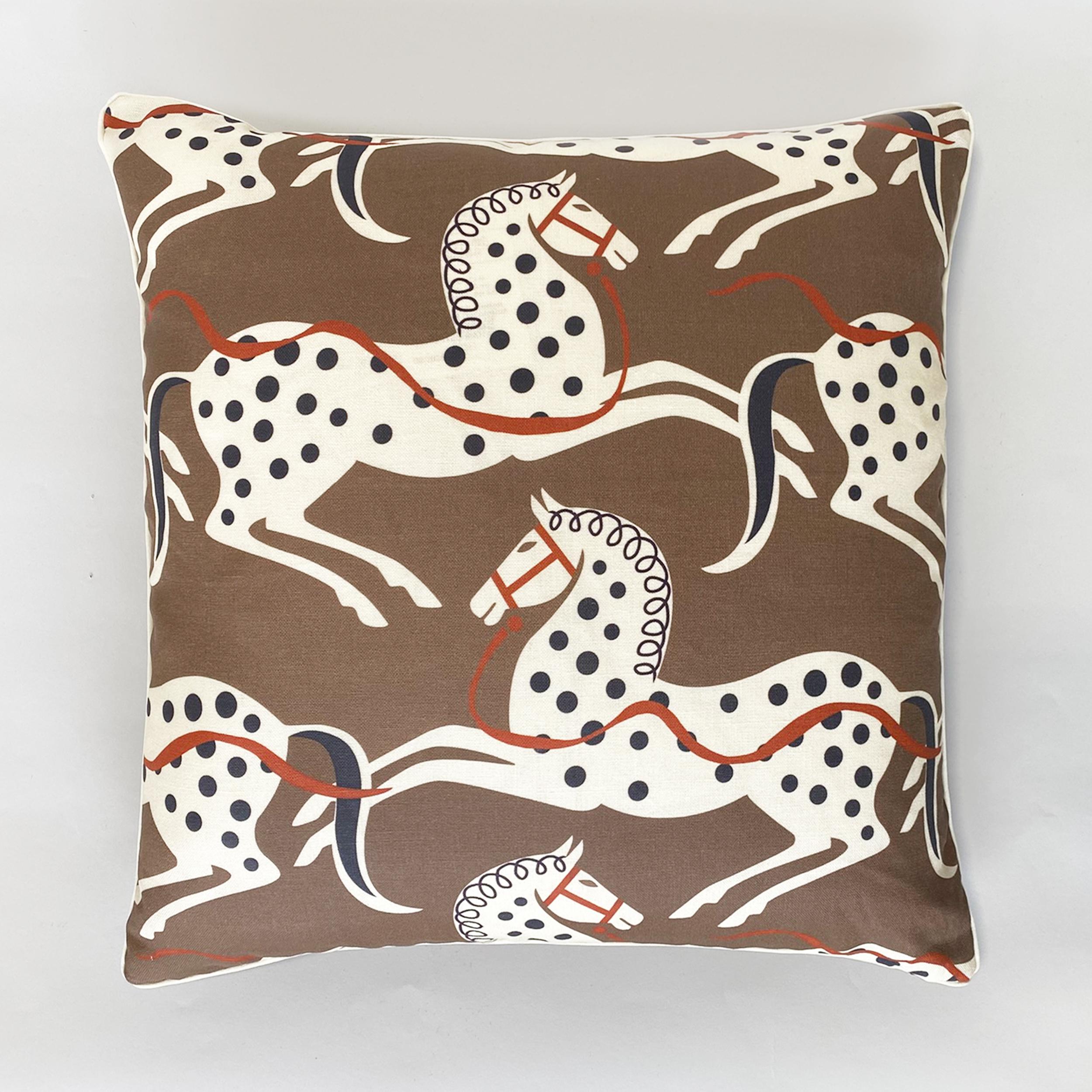 20 x 20 Linen Appalossa Printed Throw Pillow with Pattern by Tommi Parzinger For Sale 2