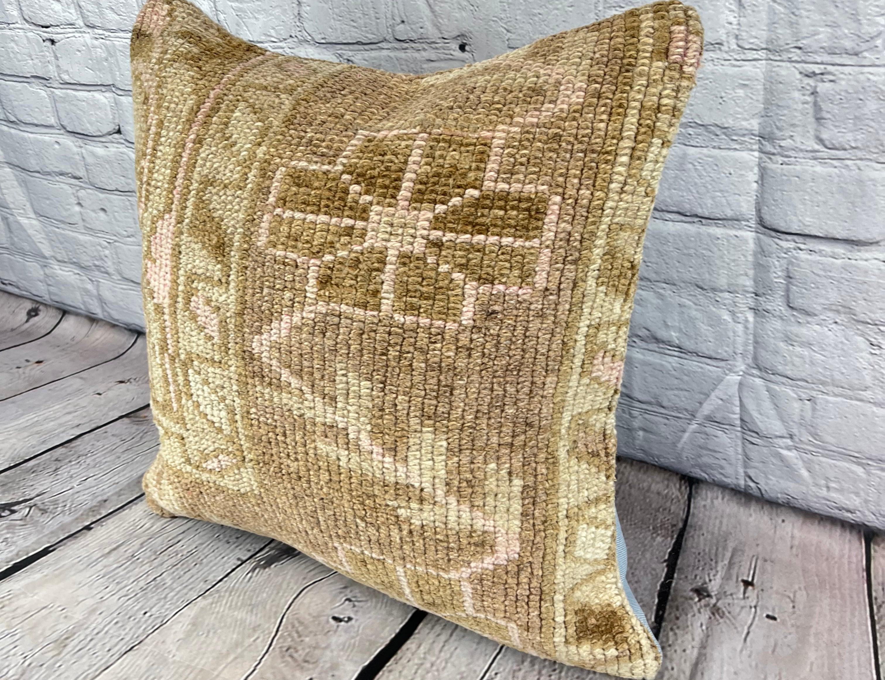 20 x 20 Cuscino Tappeto Enigmatico Twilight Cuscino Turco Copricuscino #7384 Migliora l'arredamento della tua casa con il nostro Cuscino Tappeto Turco. Questo squisito copricuscino, meticolosamente tessuto a mano, dona un tocco di eleganza e di