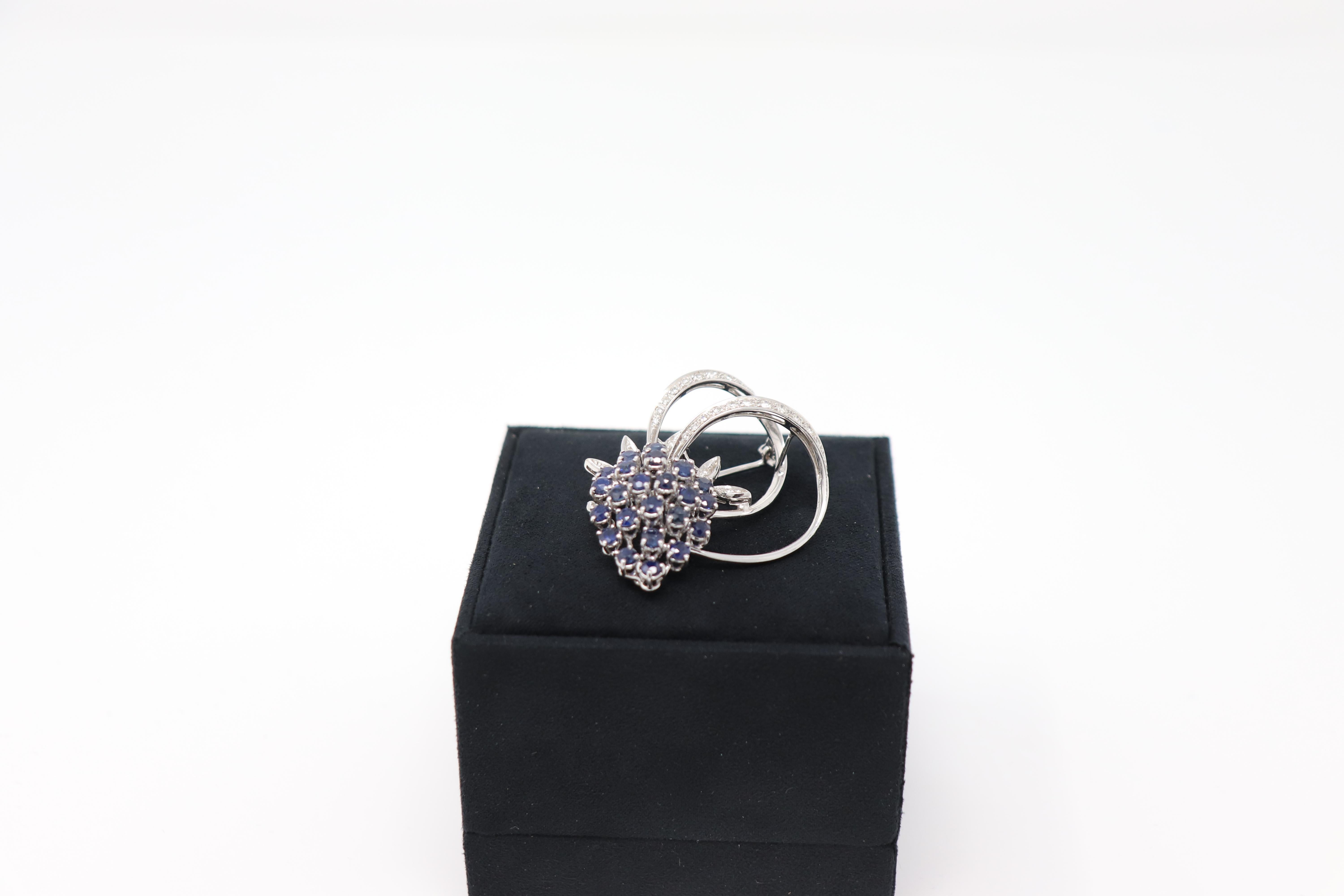 2.00 Carat Blue Sapphire and 0.30 Carat Diamonds White Gold Brooche 6