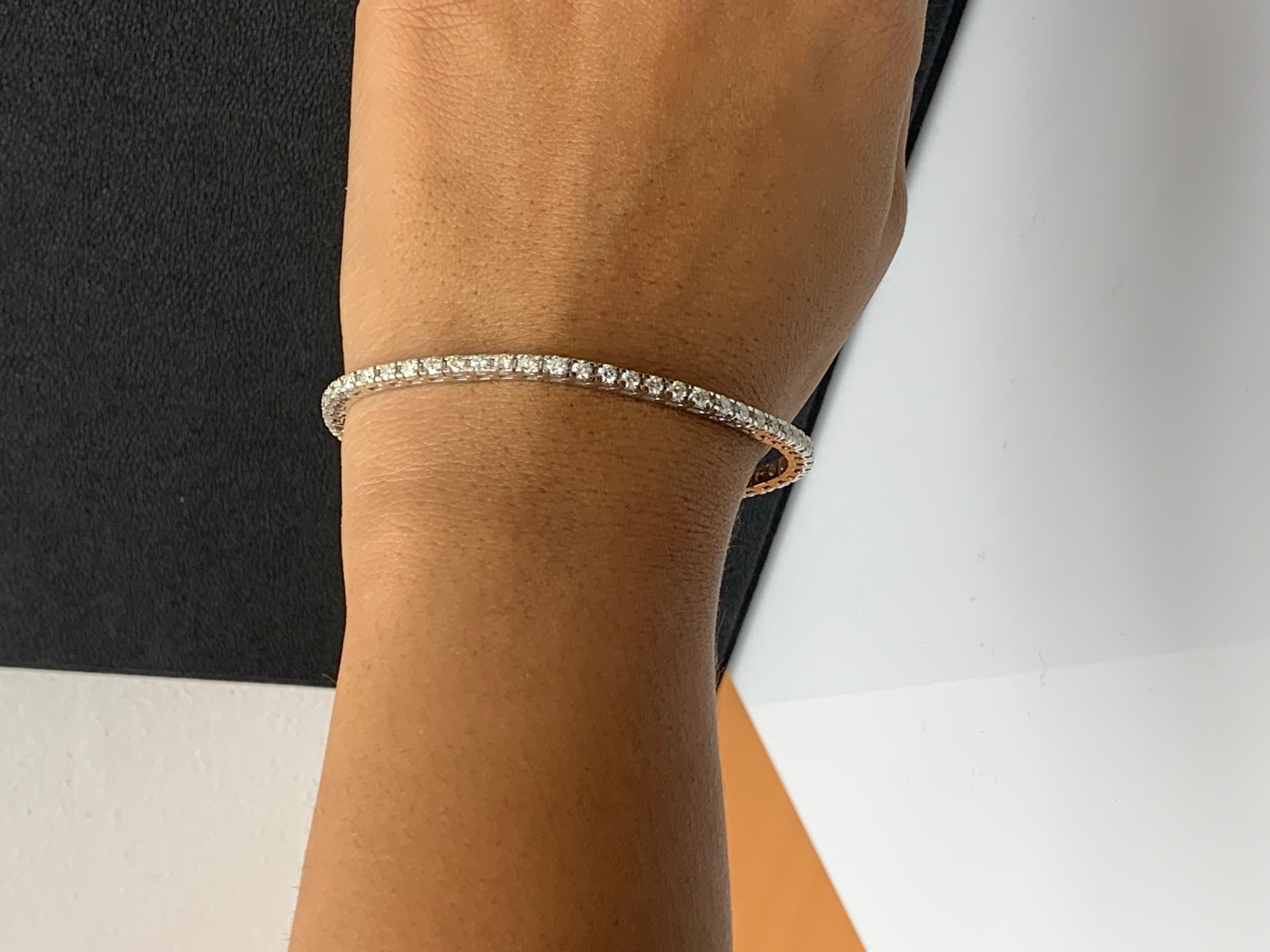2,00 Karat Diamant-Tennisarmband aus 14 Karat Weißgold mit rundem Brillantschliff im Angebot 4