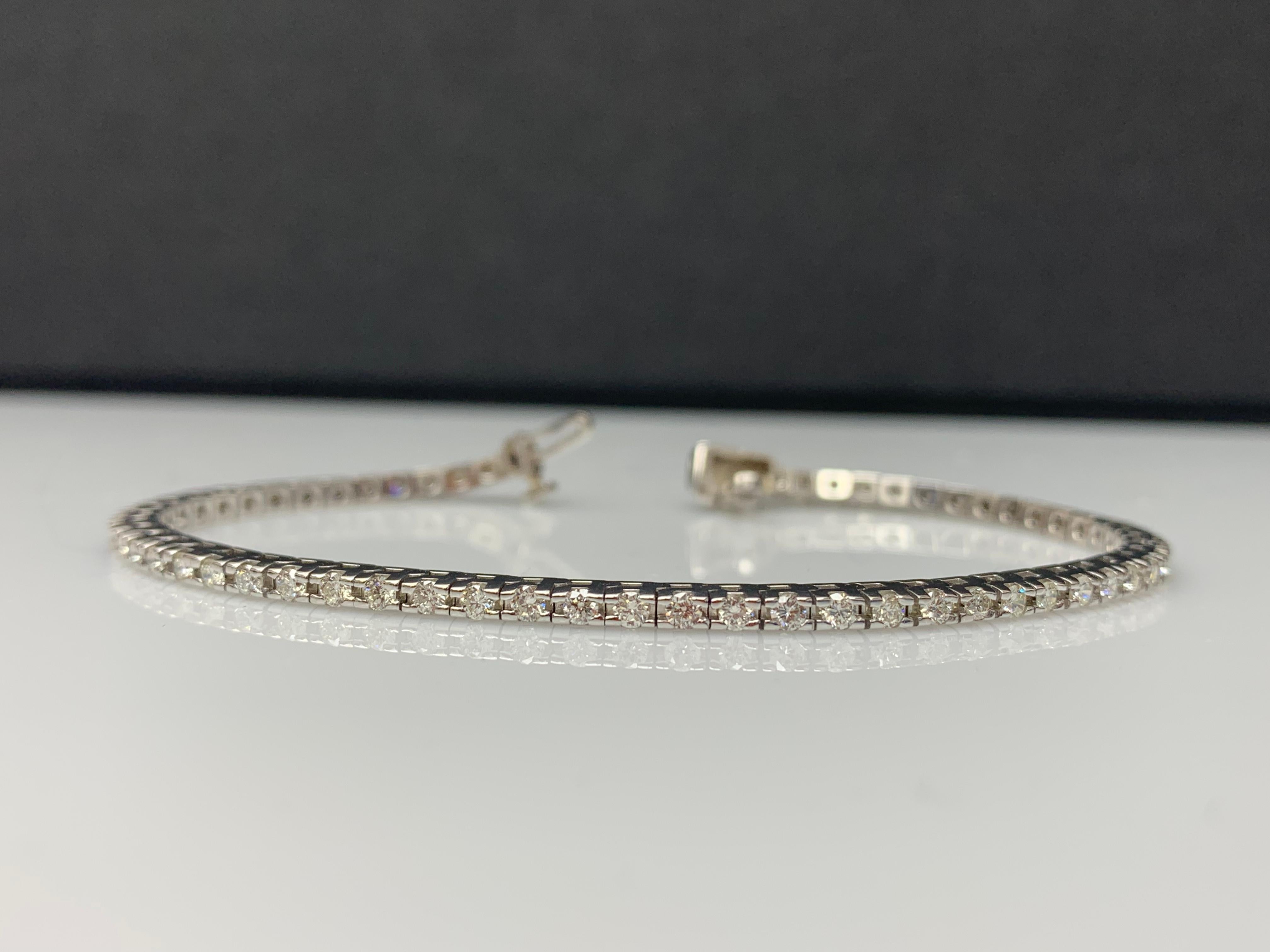 2,00 Karat Brillantschliff Rundes Diamant-Tennisarmband aus 14K Weißgold im Angebot 10