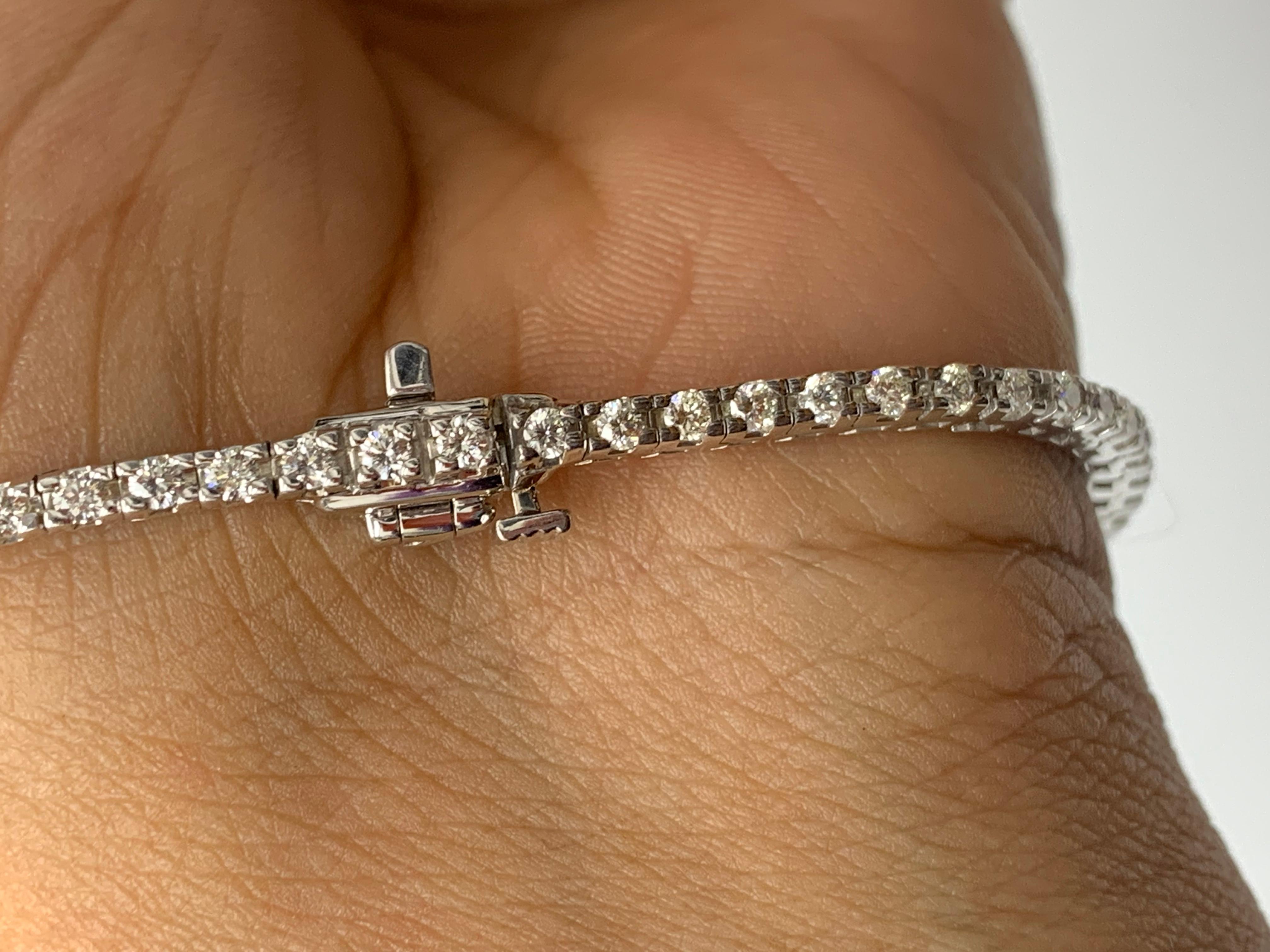 Round Cut 2.00 Carat Brilliant Cut Round Diamond Tennis Bracelet in 14K White Gold