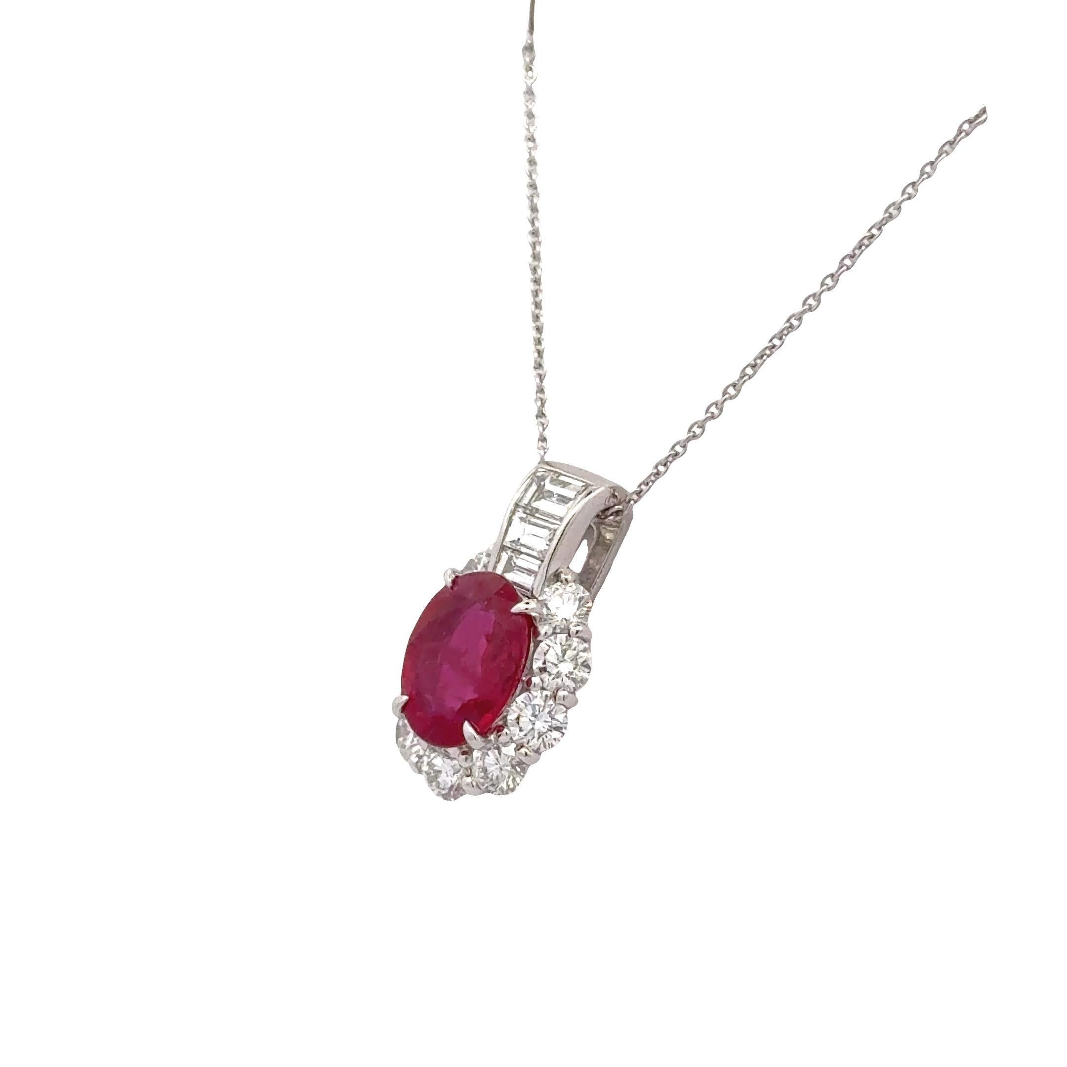 2,00 Karat birmanischer Rubin-Diamant-Platin-Anhänger, GIA zertifiziert (Ovalschliff) im Angebot