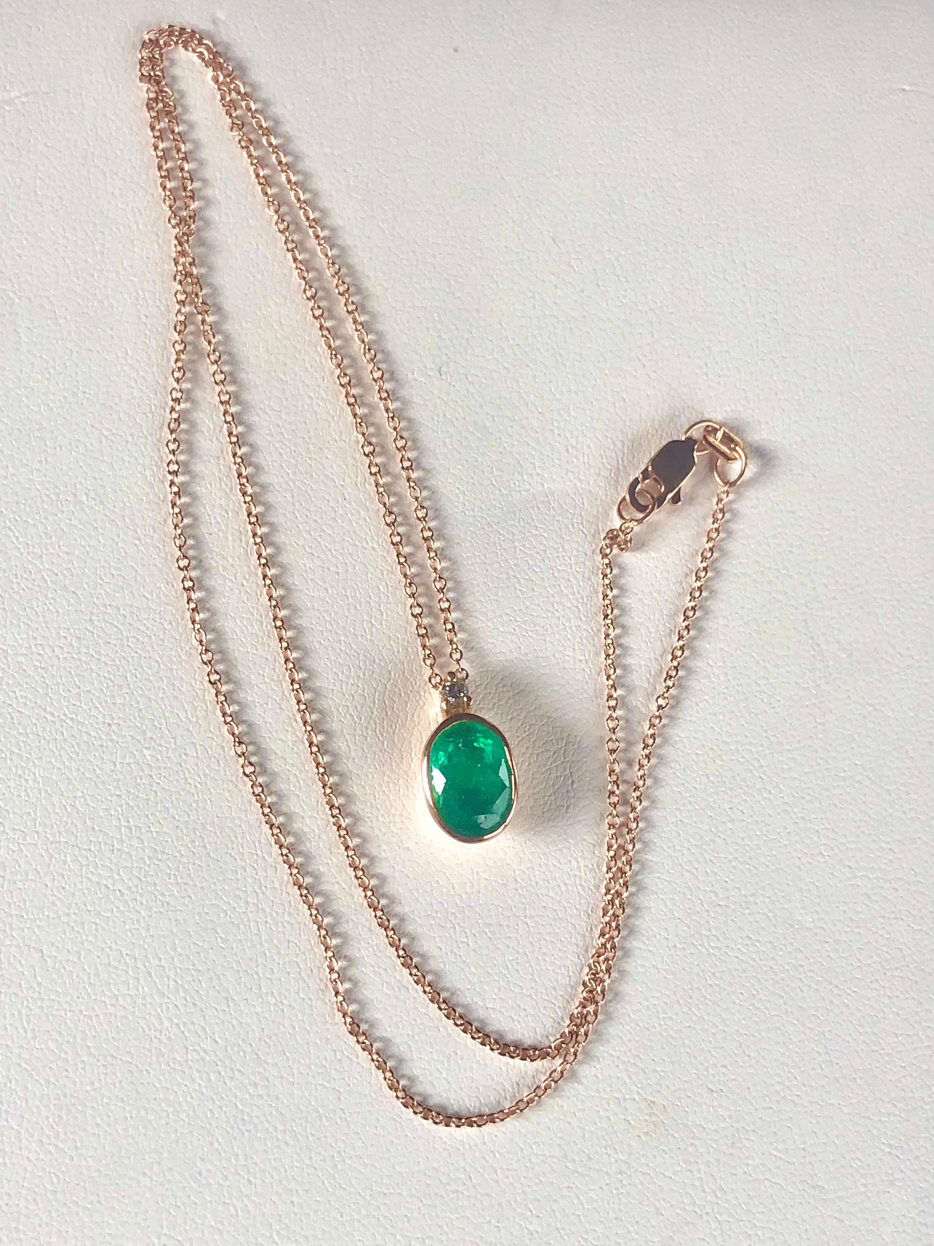 2.00 Carat Colombian Emerald Solitaire Pendant Necklace 18 Karat Rose Gold 1