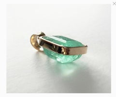 2.00 Carat Colombian Emerald Solitaire Pendant Necklace 18k Gold