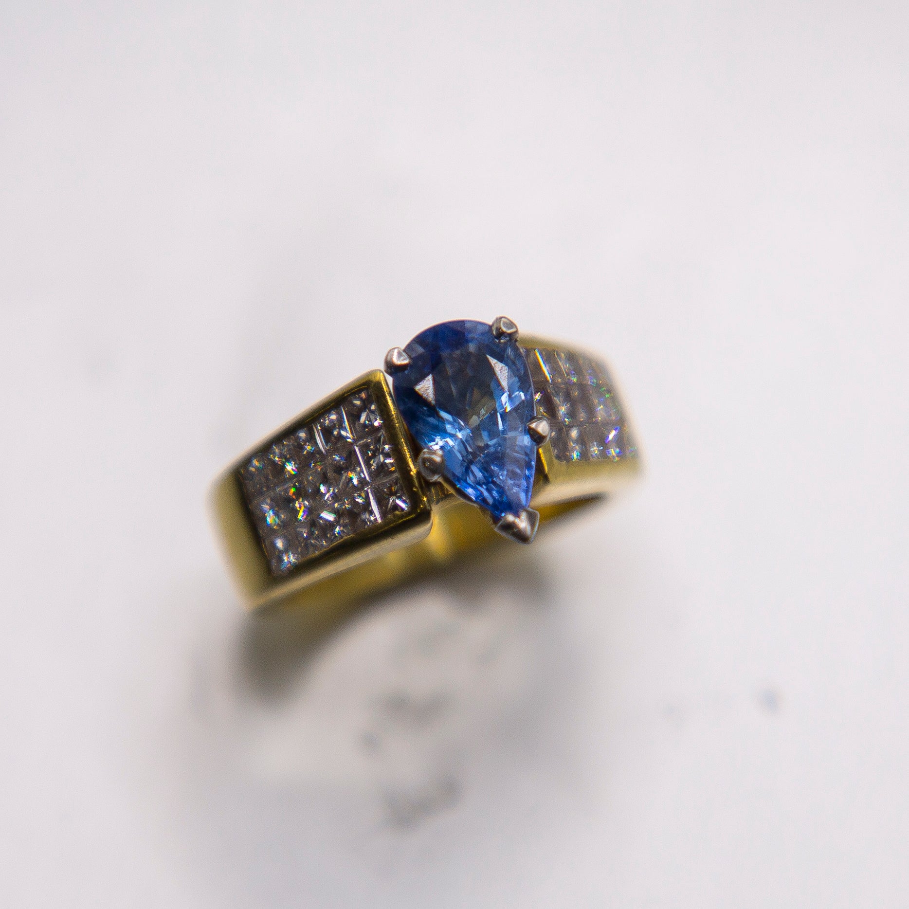 2.00 Carat Cornflower Blue Ceylon Sapphire/ 1.50cts. Diamonds/ 18K Plat Ring For Sale