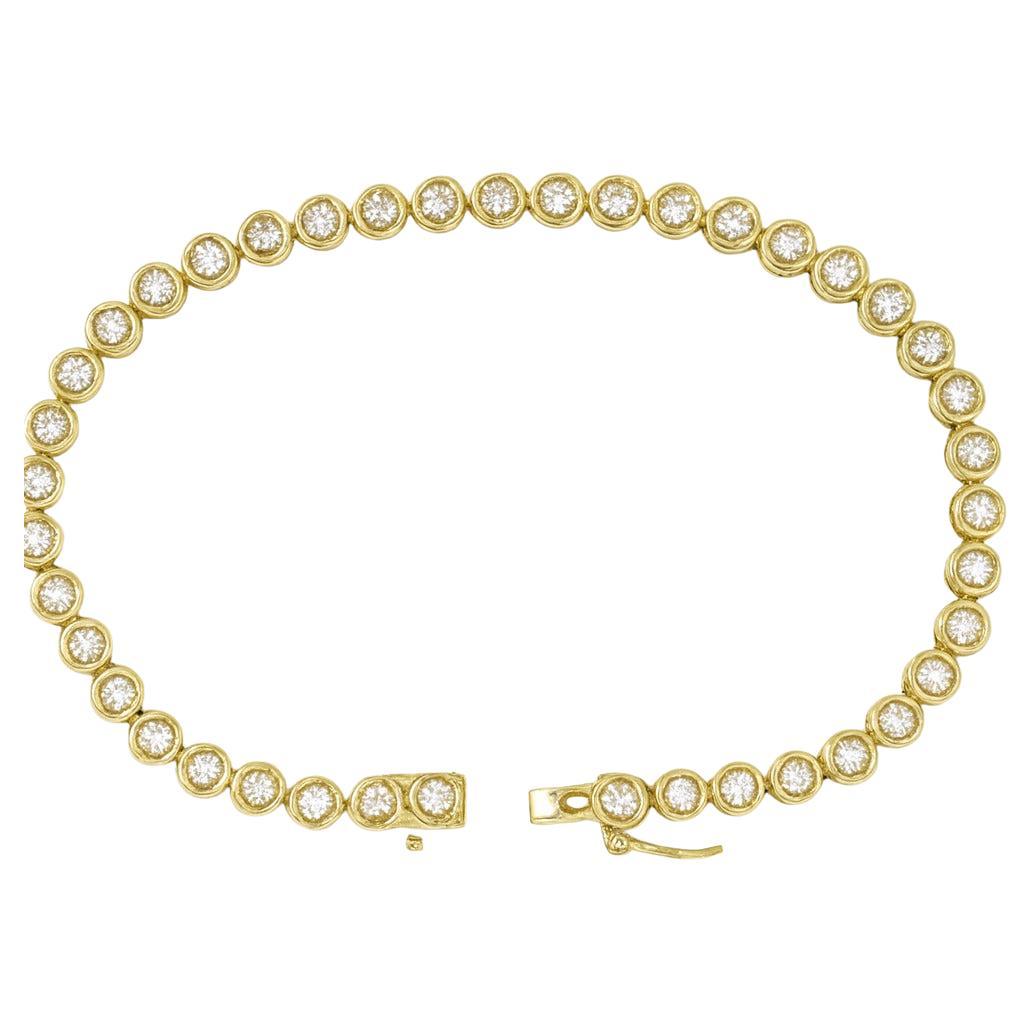 2.00 Carat Diamond 18K Yellow Gold Tennis Bracelet For Sale