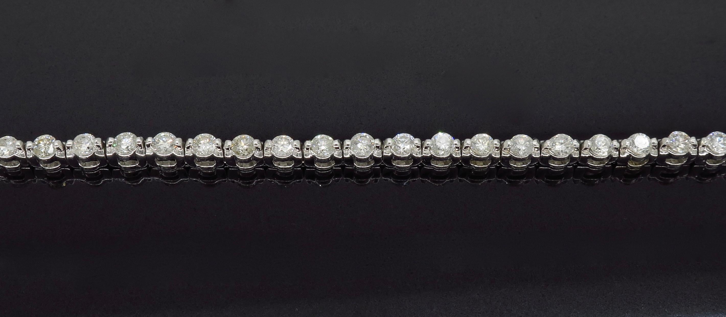 Women's or Men's 2.00 Carat Diamond Line Bracelet