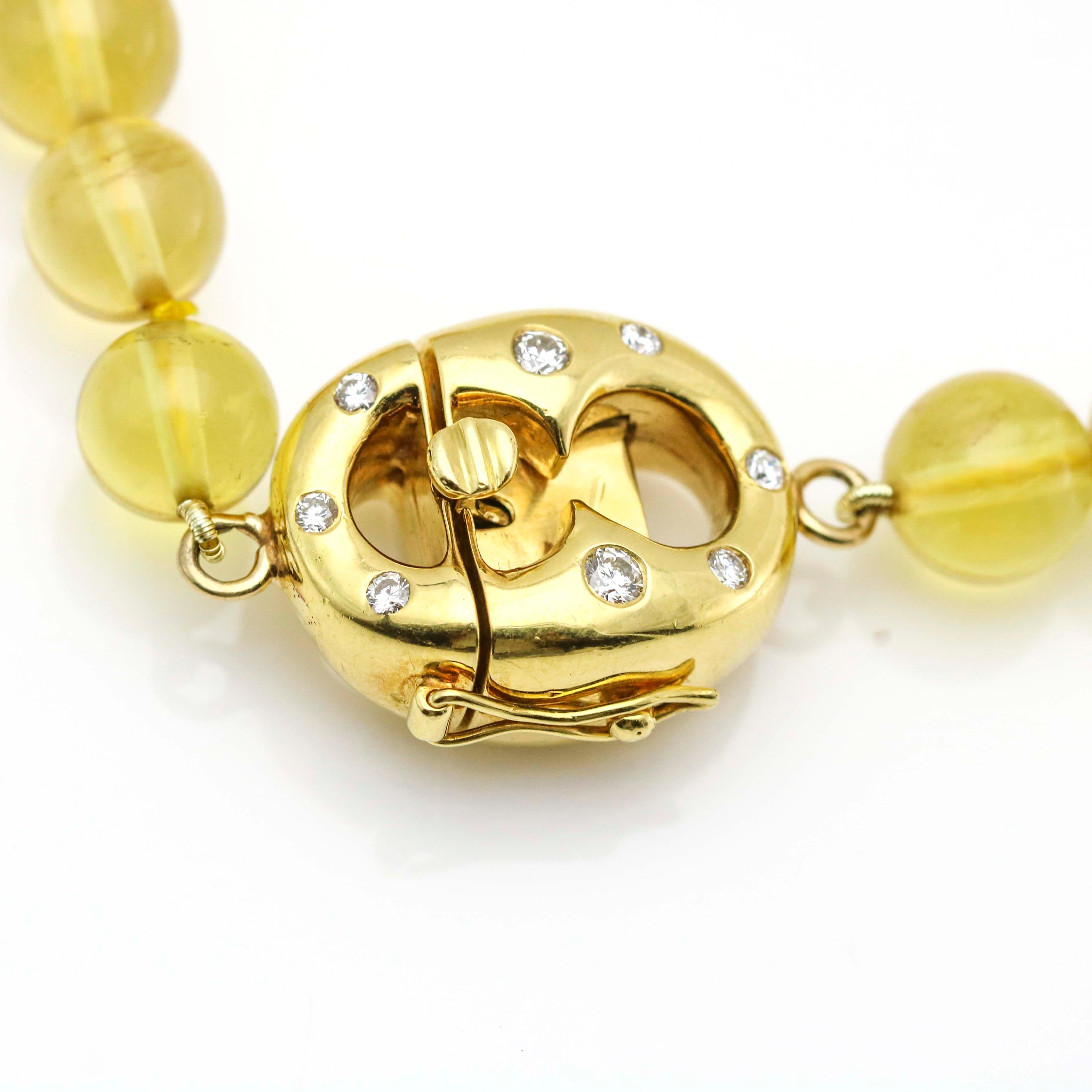 Women's 2.00 Carat Diamonds 18 Karat Yellow Gold Graduated Beryl Bead Necklace For Sale