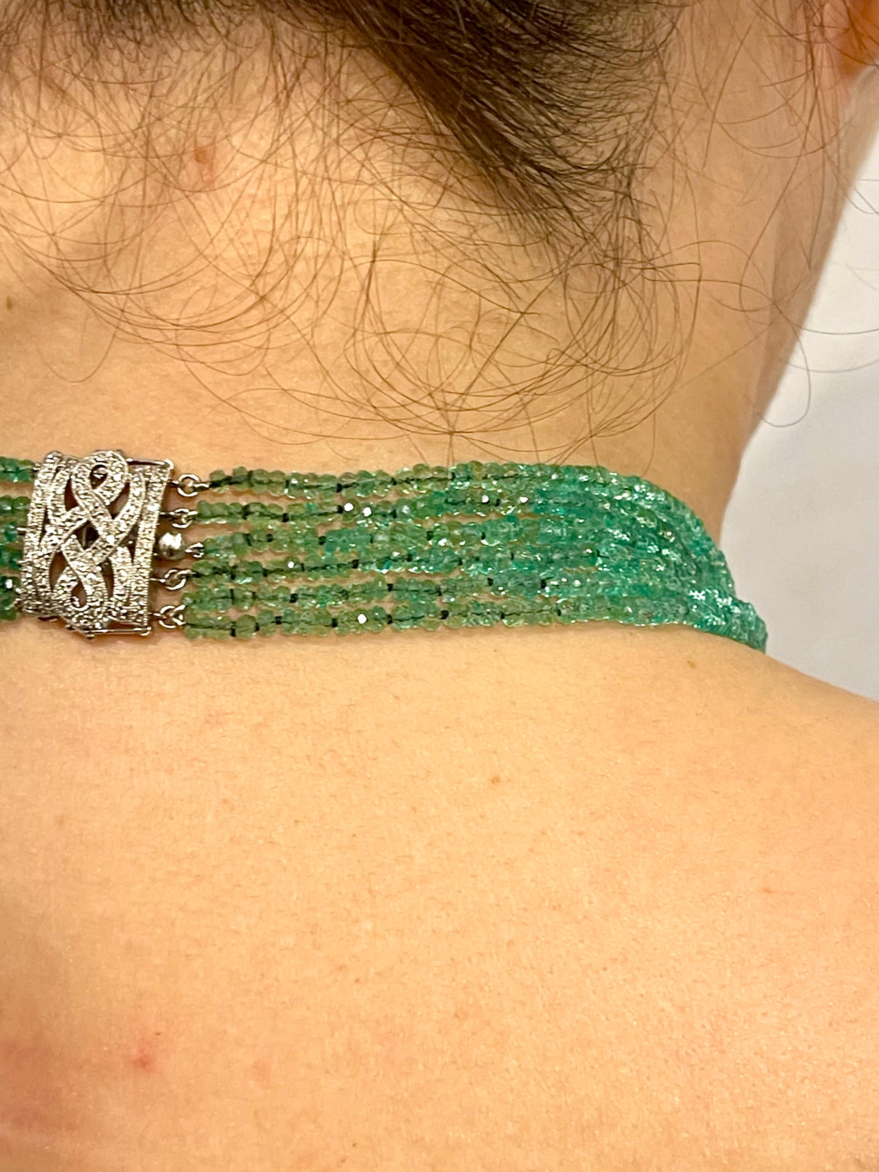 200 Carat Emerald Beads 7 Line Necklace with Diamond Clasp 18 Karat Yellow Gold 3