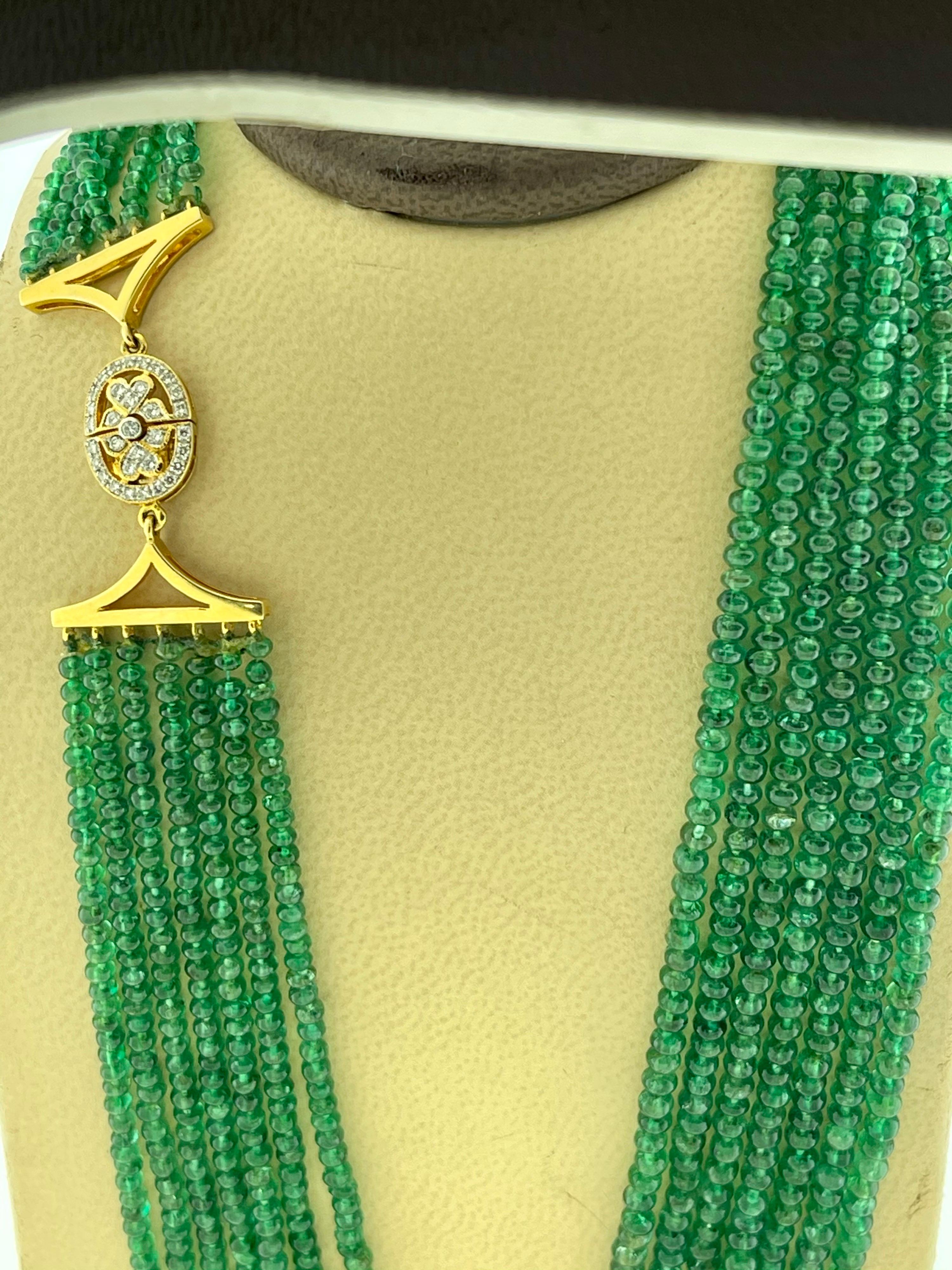 Women's 200 Carat Emerald Beads 7 Line Necklace with Diamond Clasp 18 Karat Yellow Gold For Sale