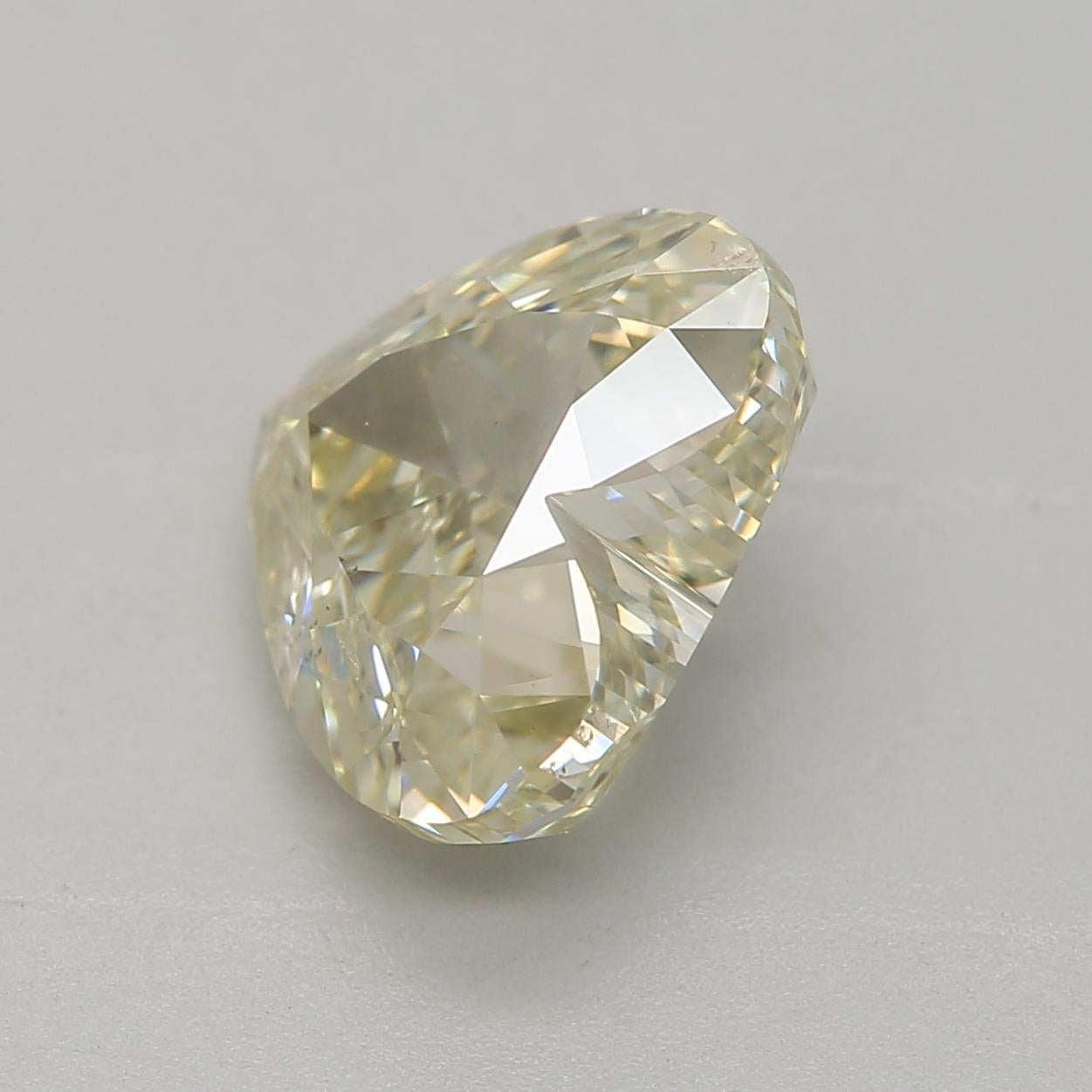Taille cœur 2,00 Carat Fancy Light Brownish Greenish Yellow Diamant taille cœur certifié GIA en vente