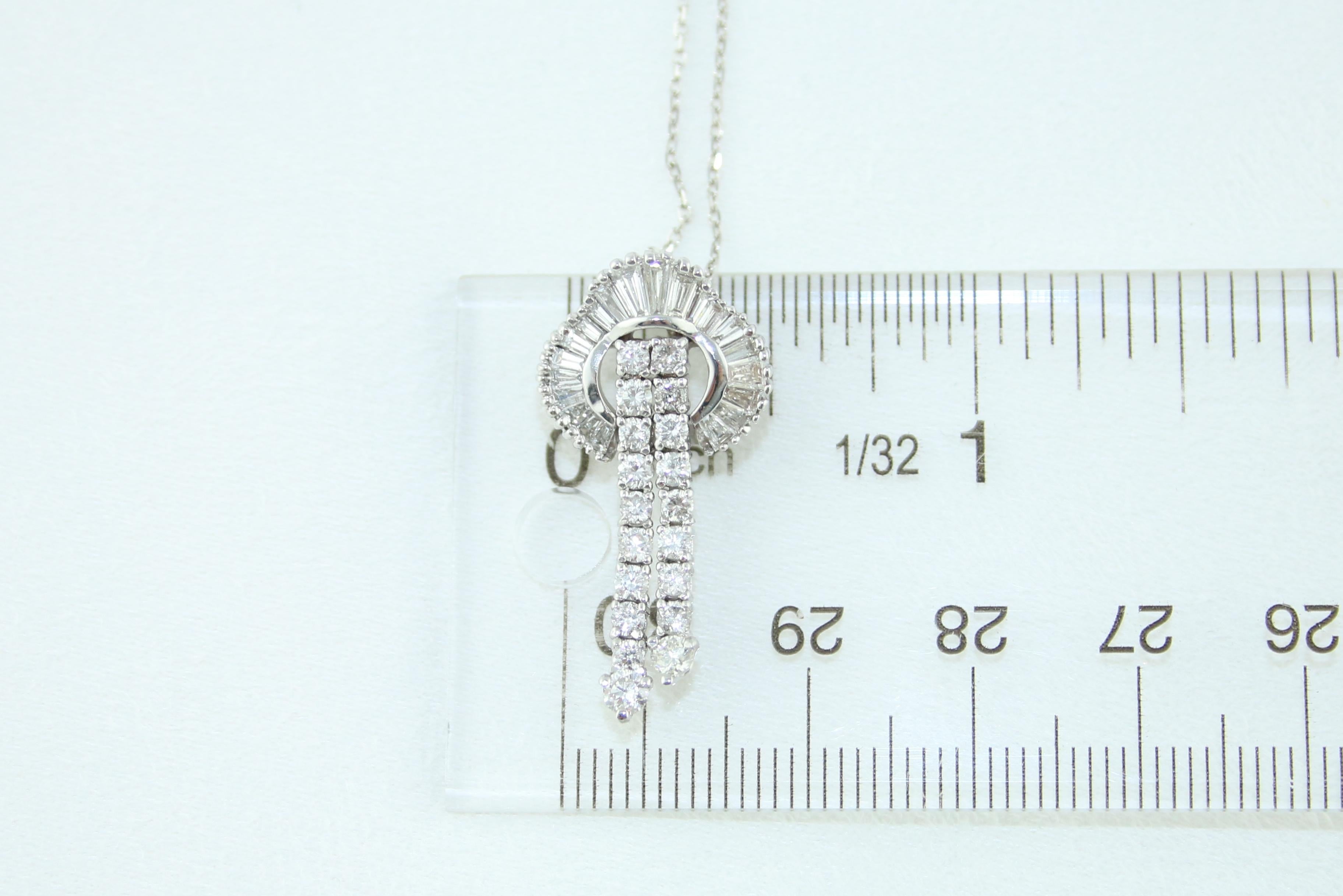 2.00 Carat Gradual Split Diamond Gold Pendant Necklace For Sale 1