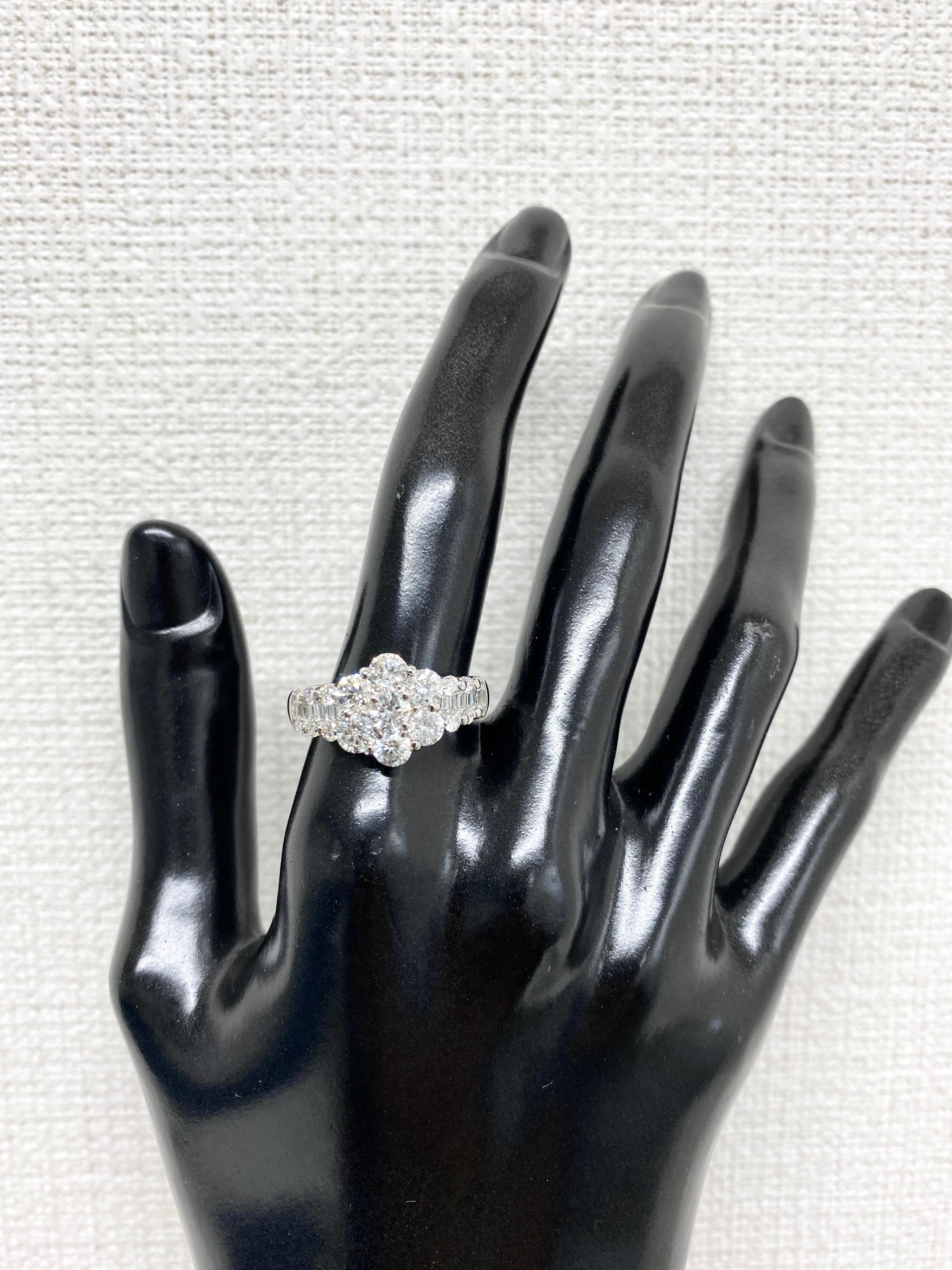 Modern 2.00 Carat Natural Diamonds Cluster Ring Set in Platinum