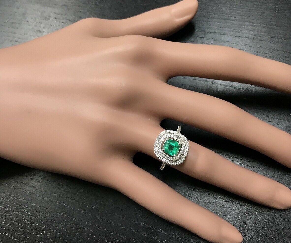 Femenino o masculino Esmeralda natural de 2,00 quilates y diamante Anillo de oro blanco macizo de 14 quilates en venta