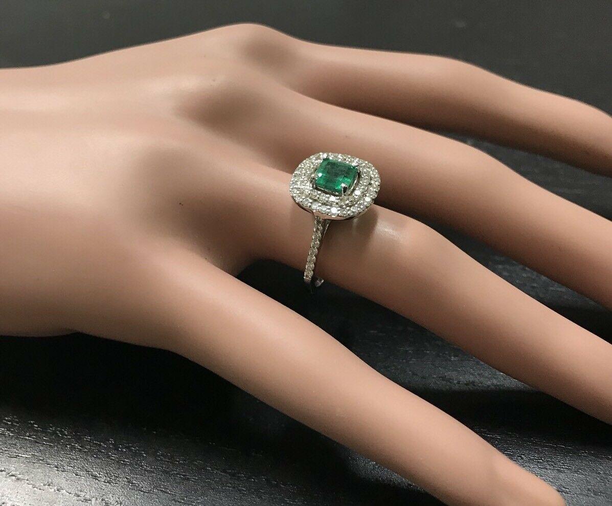 Esmeralda natural de 2,00 quilates y diamante Anillo de oro blanco macizo de 14 quilates en venta 1