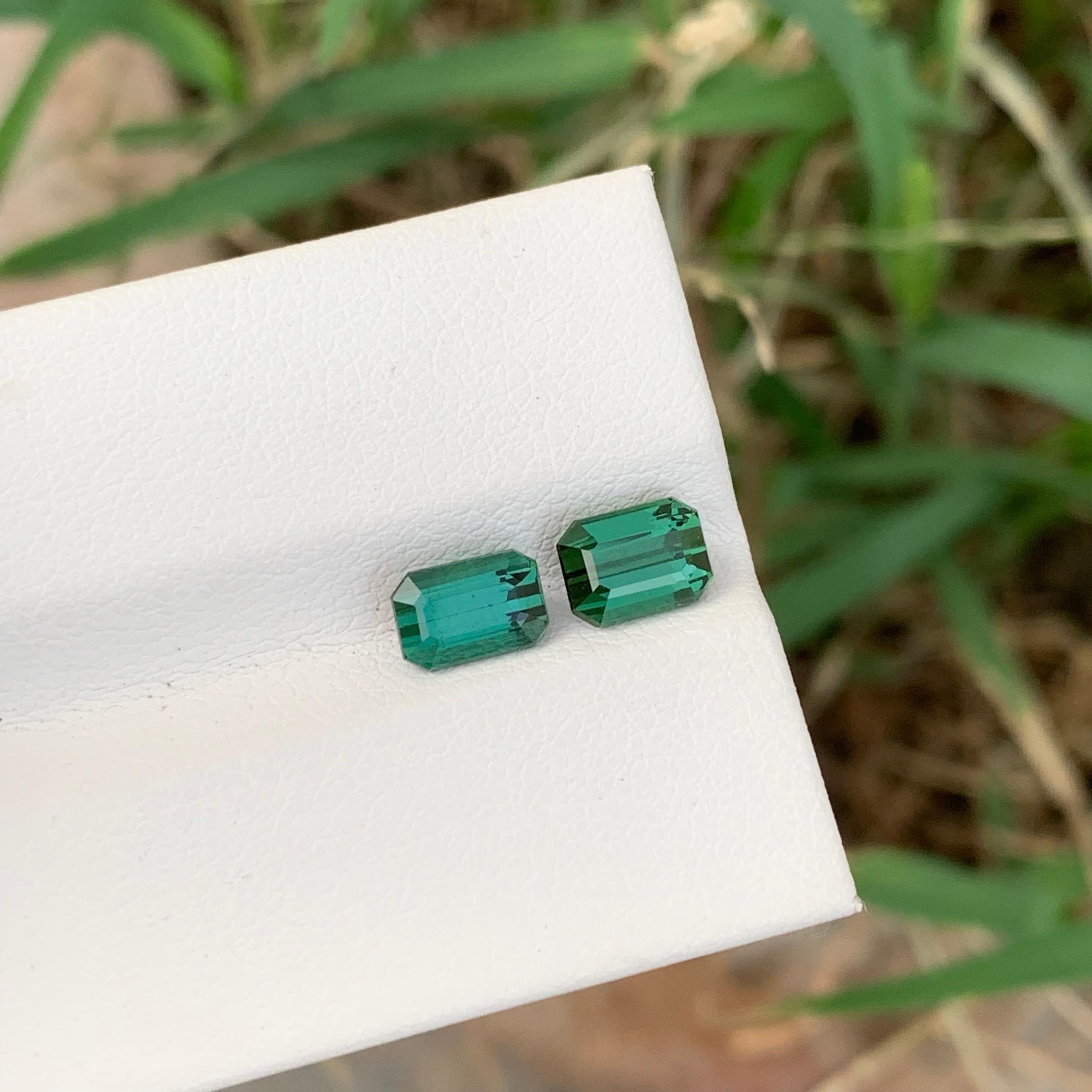 2,00 Karat natürlicher loser blaugrüner Dual-Turmalin-Smaragd in Smaragdform für Ring im Zustand „Neu“ im Angebot in Peshawar, PK