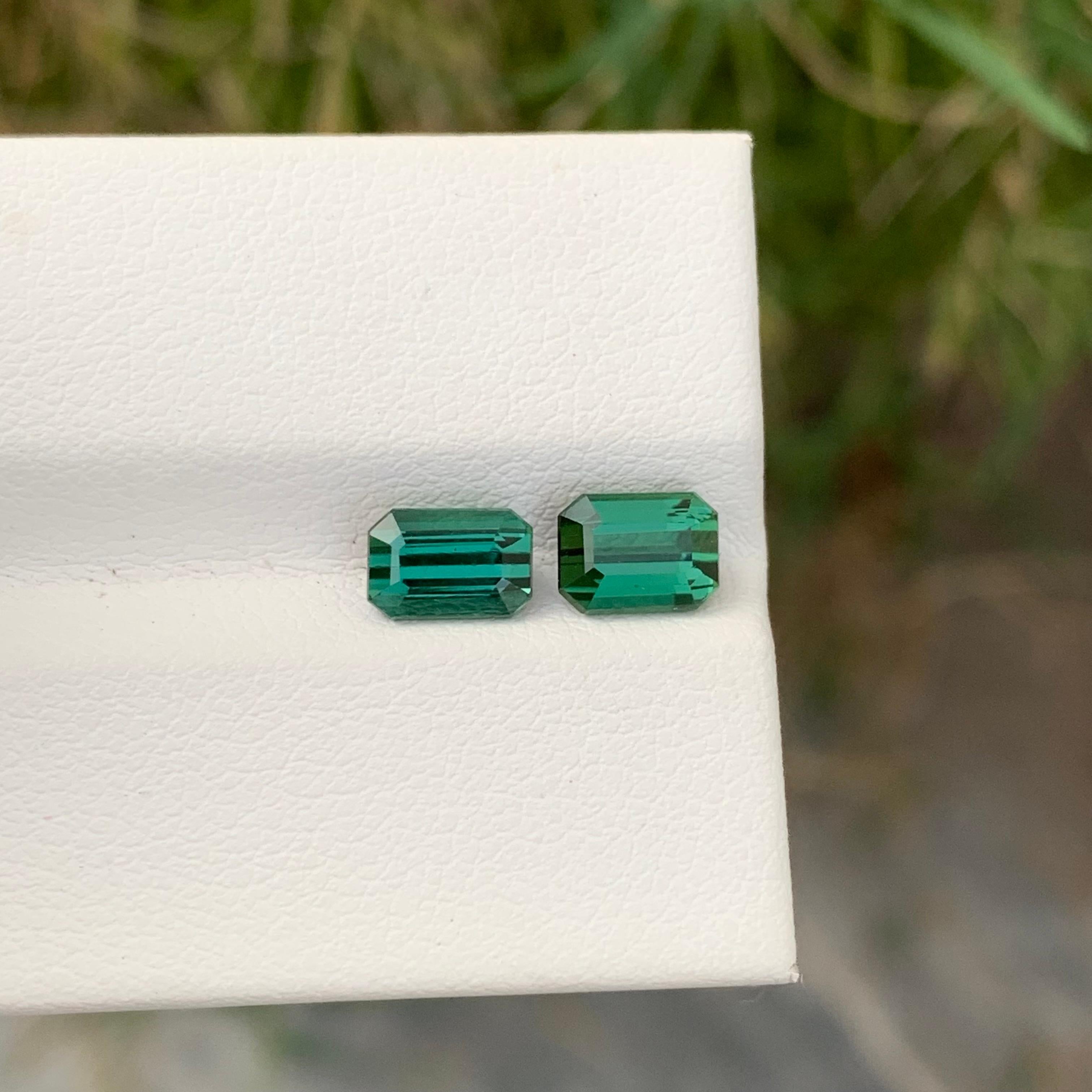 2,00 Karat natürlicher loser blaugrüner Dual-Turmalin-Smaragd in Smaragdform für Ring im Angebot 1