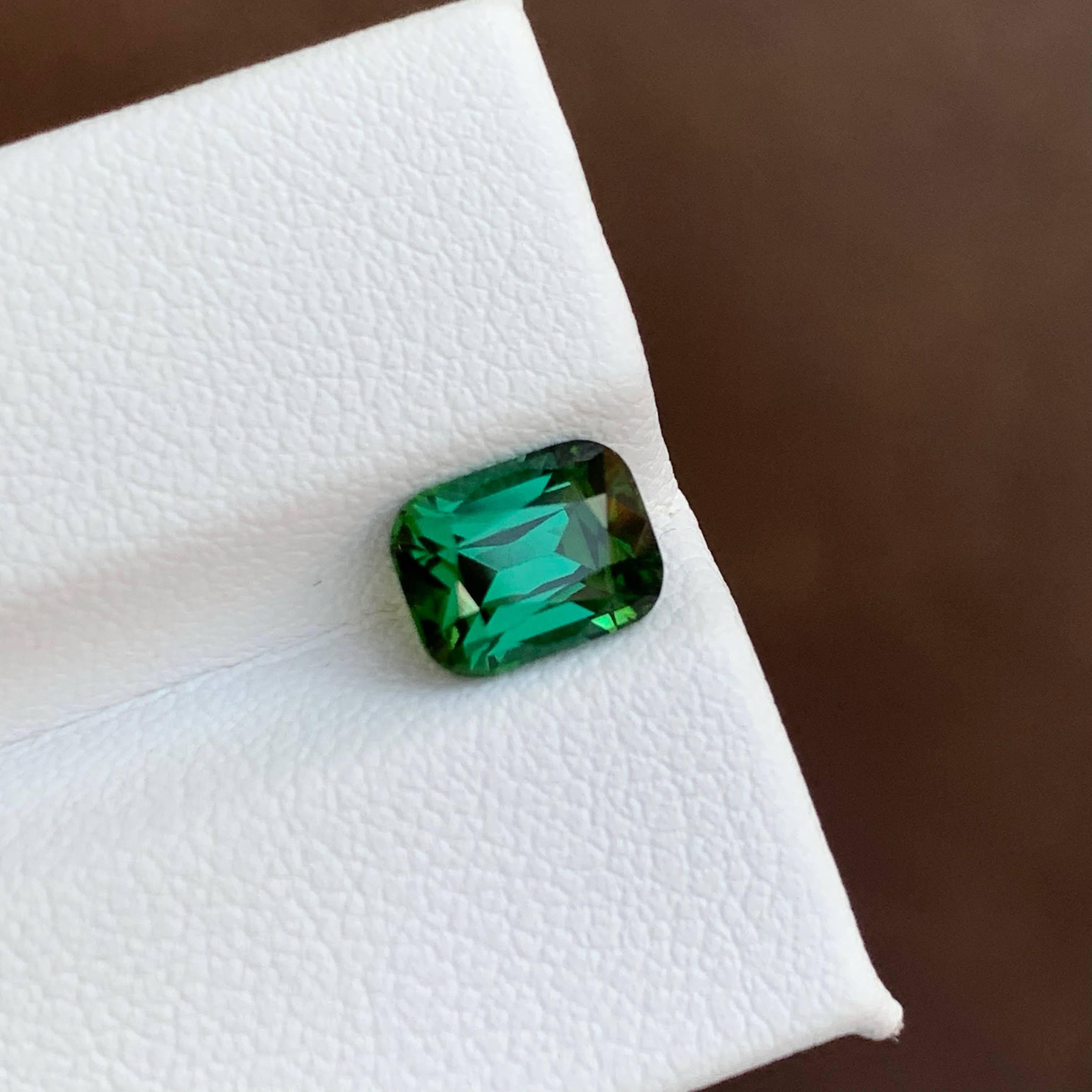 Moderno 2,00 Carati di tormalina verde bluastra sfusa naturale con taglio a cuscino Gemma afgana in vendita