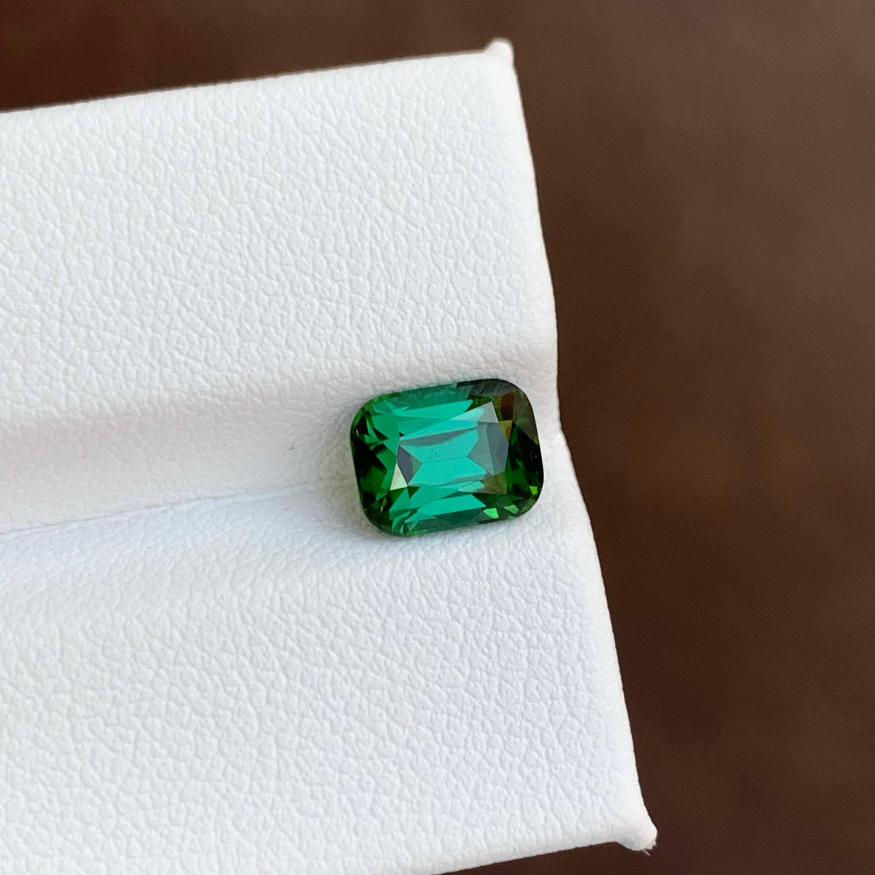 2,00 Carati di tormalina verde bluastra sfusa naturale con taglio a cuscino Gemma afgana In condizioni Nuovo in vendita a Bangkok, TH