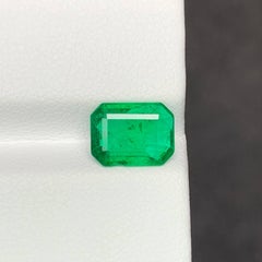 2.00 Carat Natural Loose Green Emerald Stone Emerald Cut Gemstone From Zambia