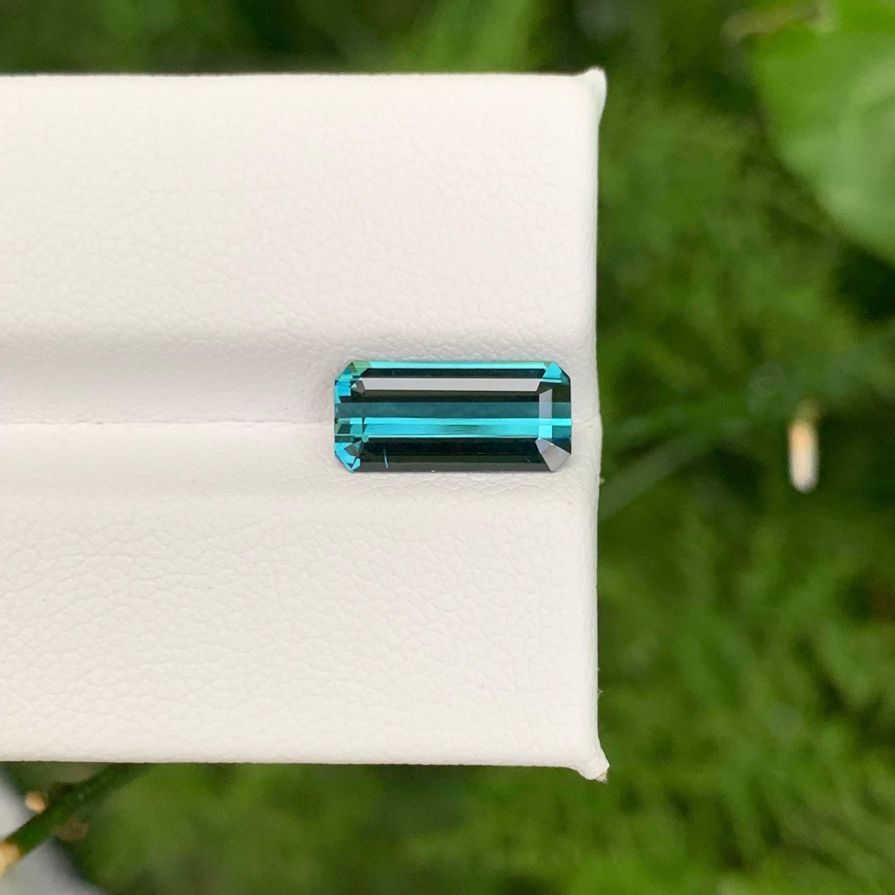2,00 Karat Natürlicher loser Lagunenblauer Turmalin Smaragdschliff Afghanischer Edelstein im Angebot 1