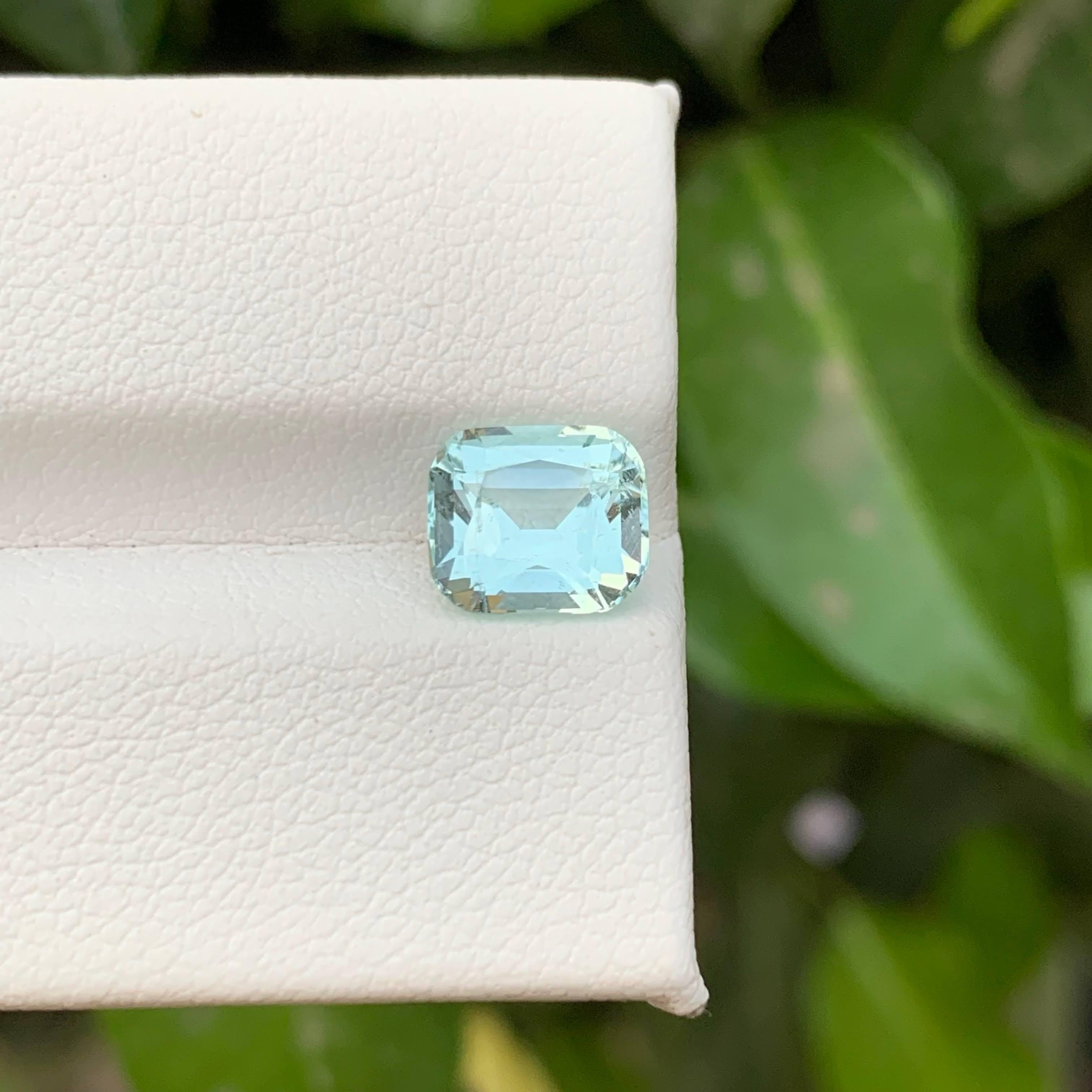 2.00 Karat Natürlicher loser hellblauer Aquamarin im Kissenschliff Pakistanischer Edelstein im Angebot 1