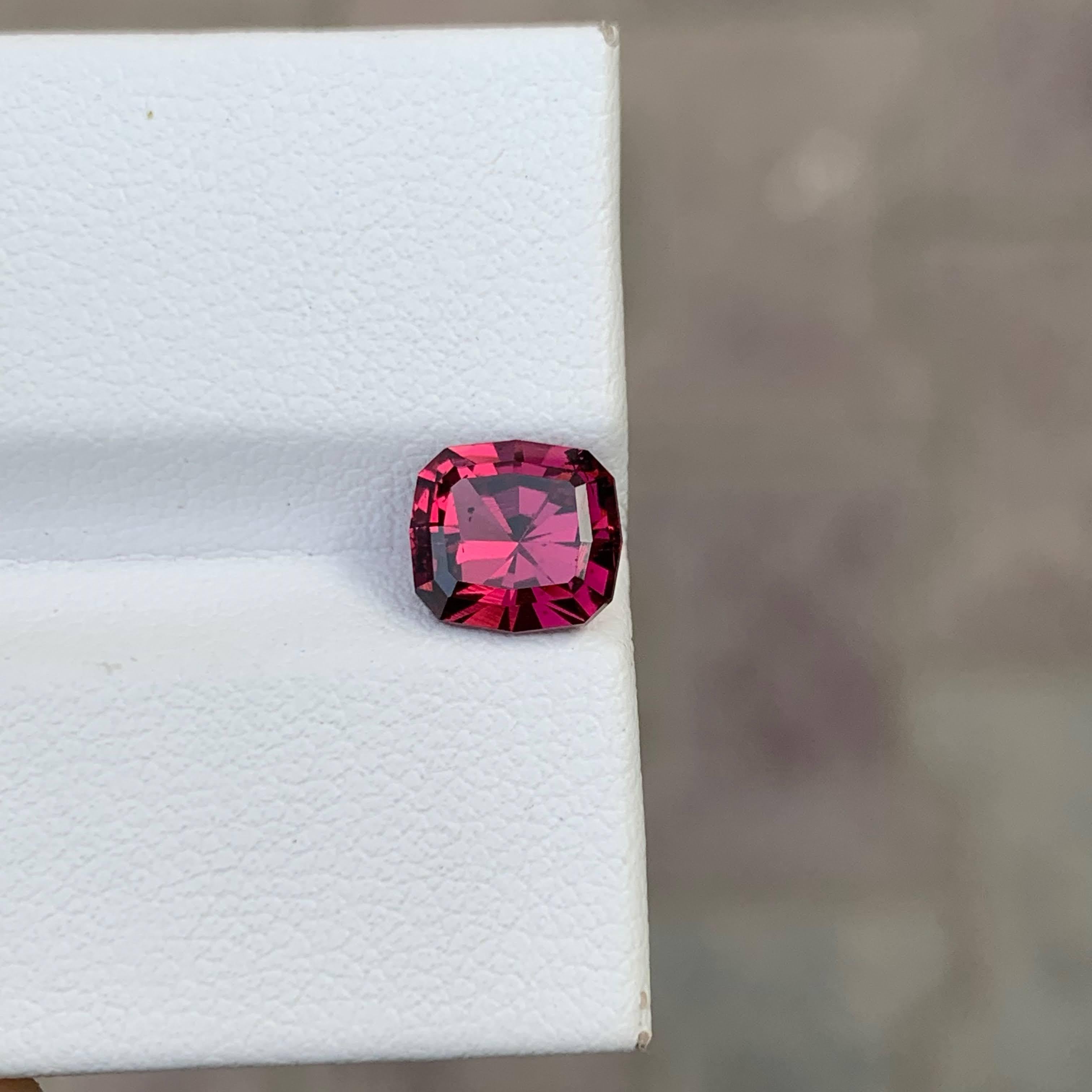 Taglio cuscino 2.00 Carati di granato rosso rosato naturale sfuso Pietra africana tagliata a cuscino in vendita