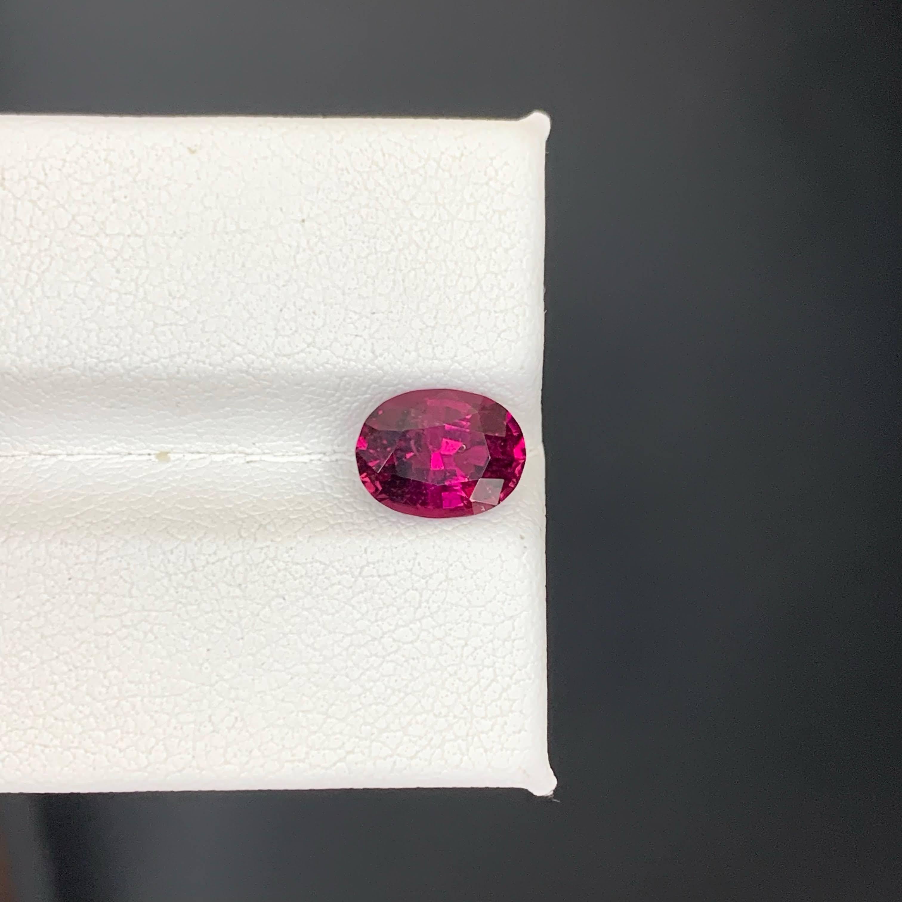 2.00 Carat Natural Loose Quality Rubelite Tourmaline Oval Cut Afghan Gemstone (pierre précieuse afghane) en vente 4